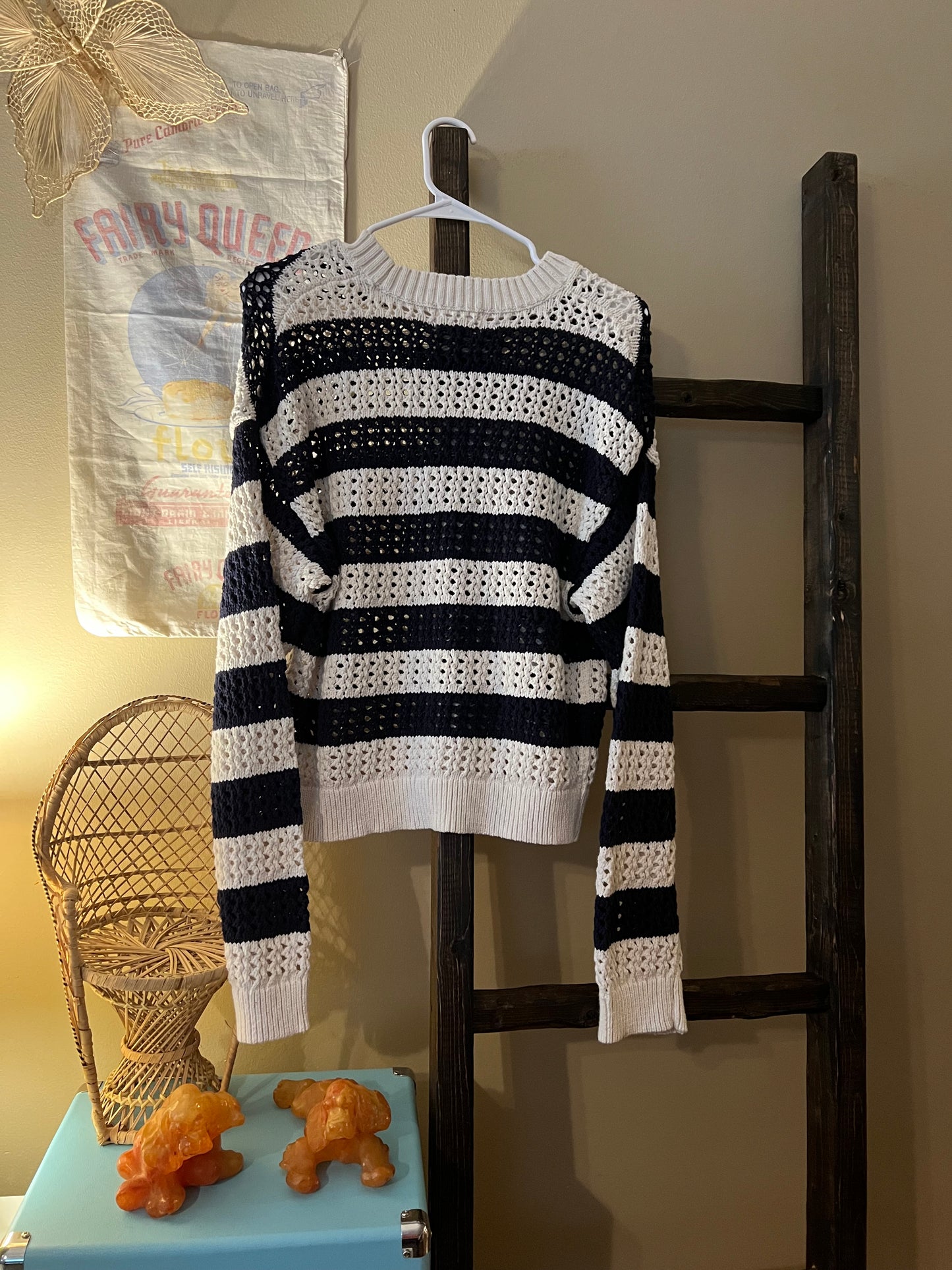 Size Large Universal Thread Navy & White Striped Sweater