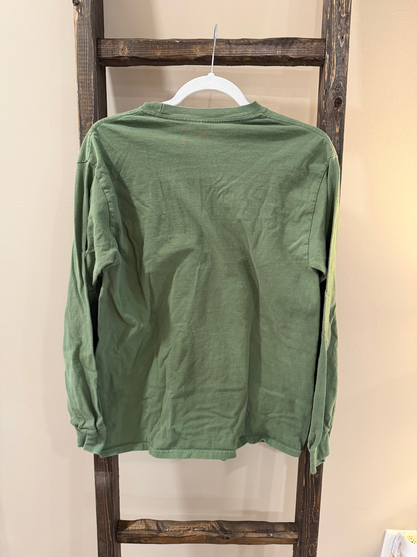 Size Medium Tyler Childers Long Sleeve Graphic Top