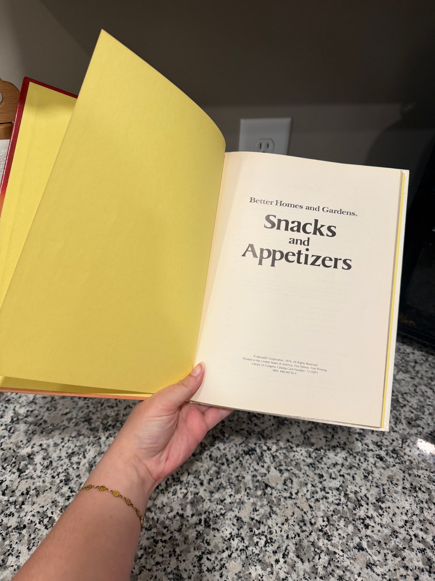 Vintage Better Homes & Garden Snacks and Appetizers Cookbook