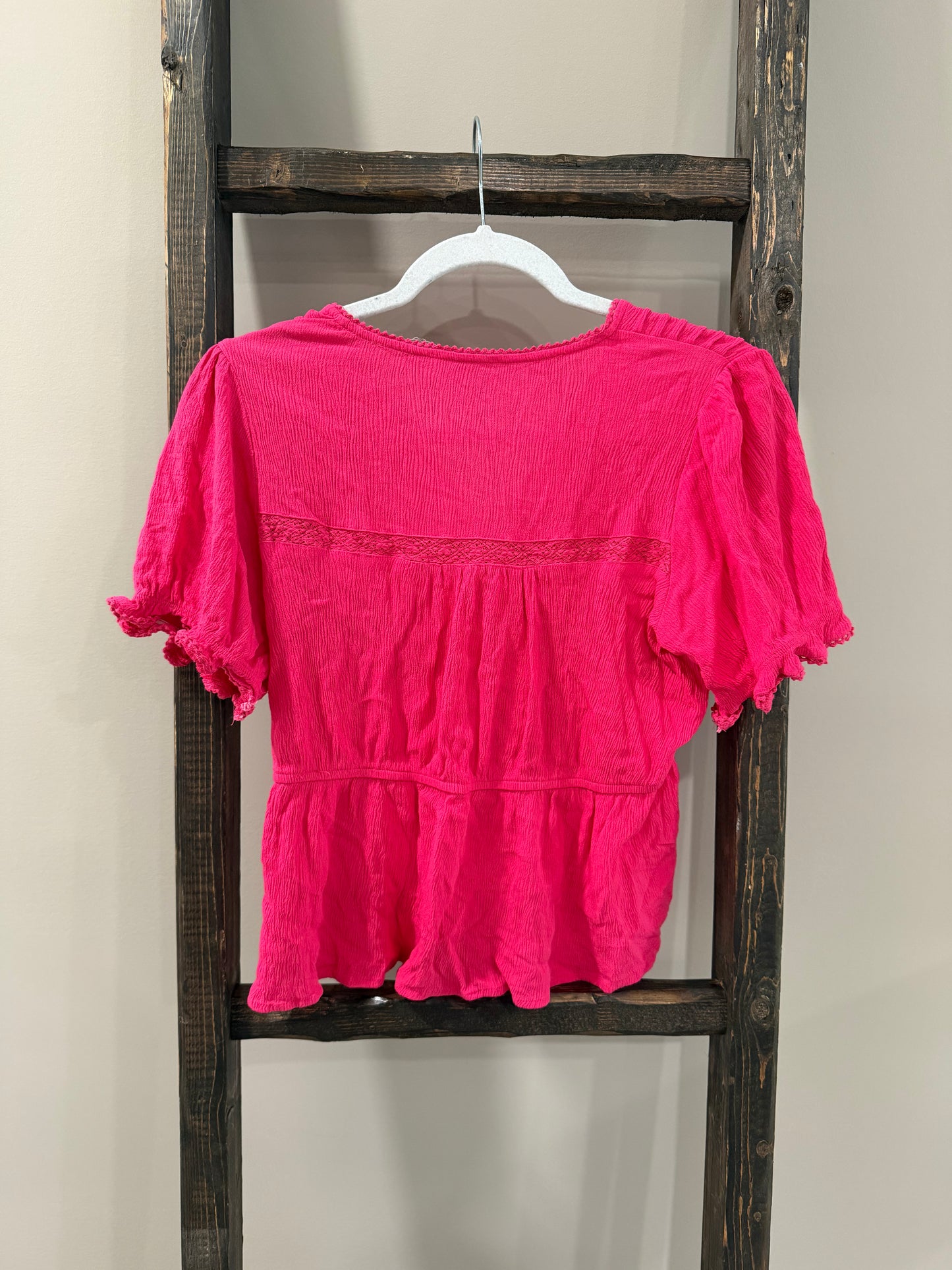 Size Large In Loom Pink Blouse With Lace Trim & Button-Up Front