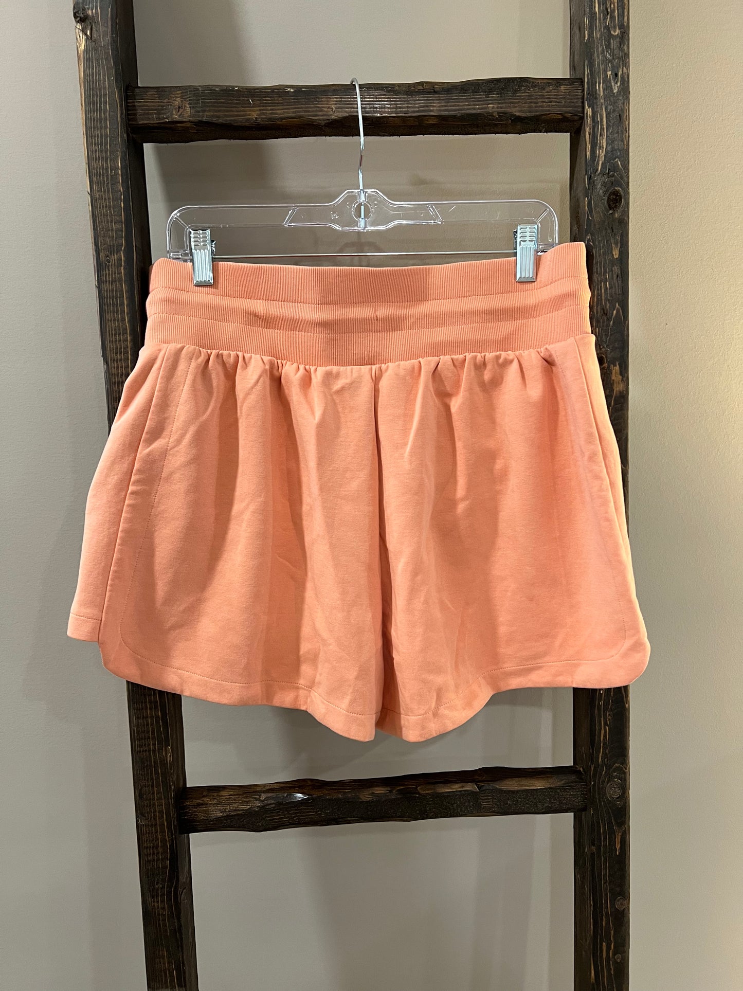 Size Large NWOT Old Navy Active Dynamic Fleece Shorts