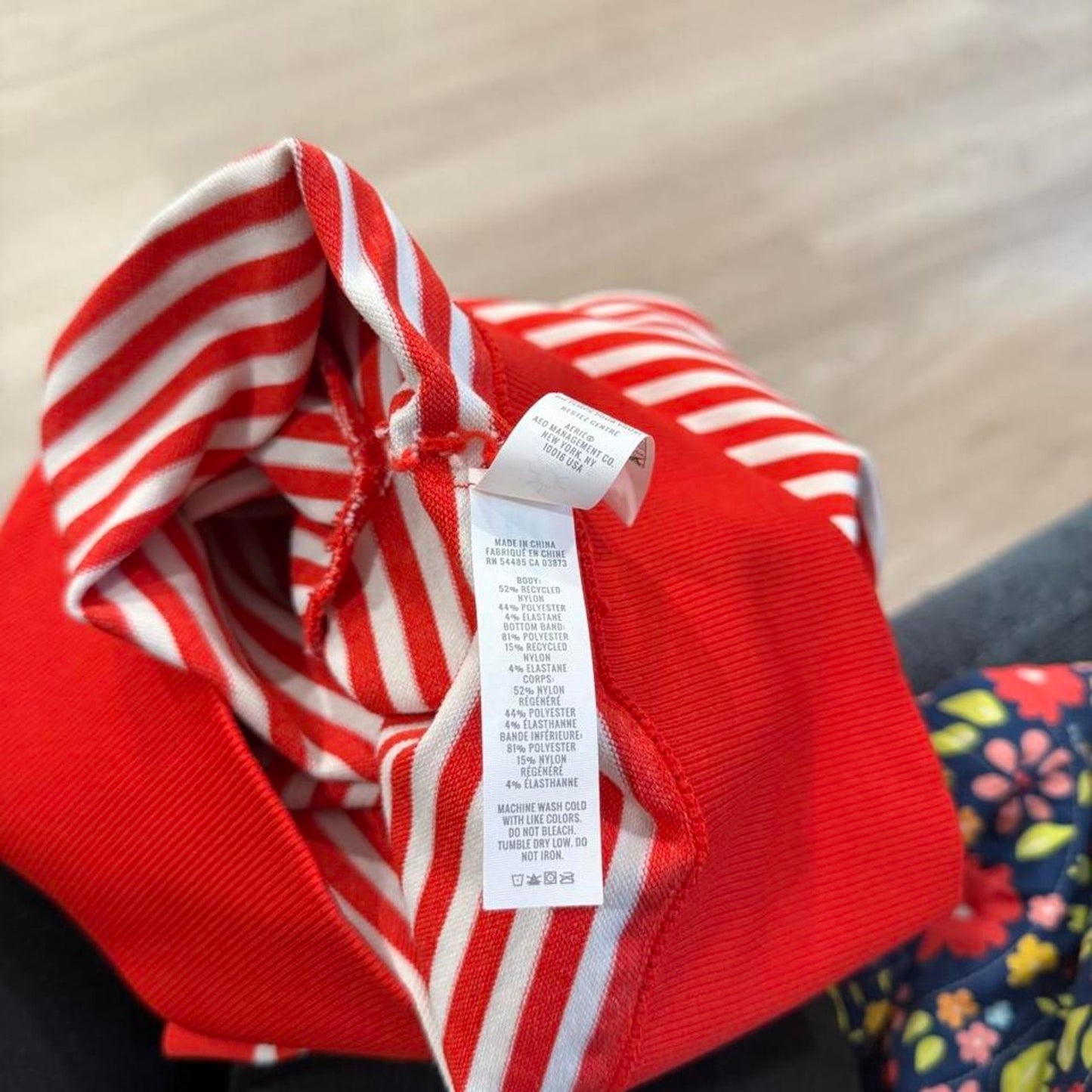 Size Medium Aerie Real Me Seamless Red & White Striped Top