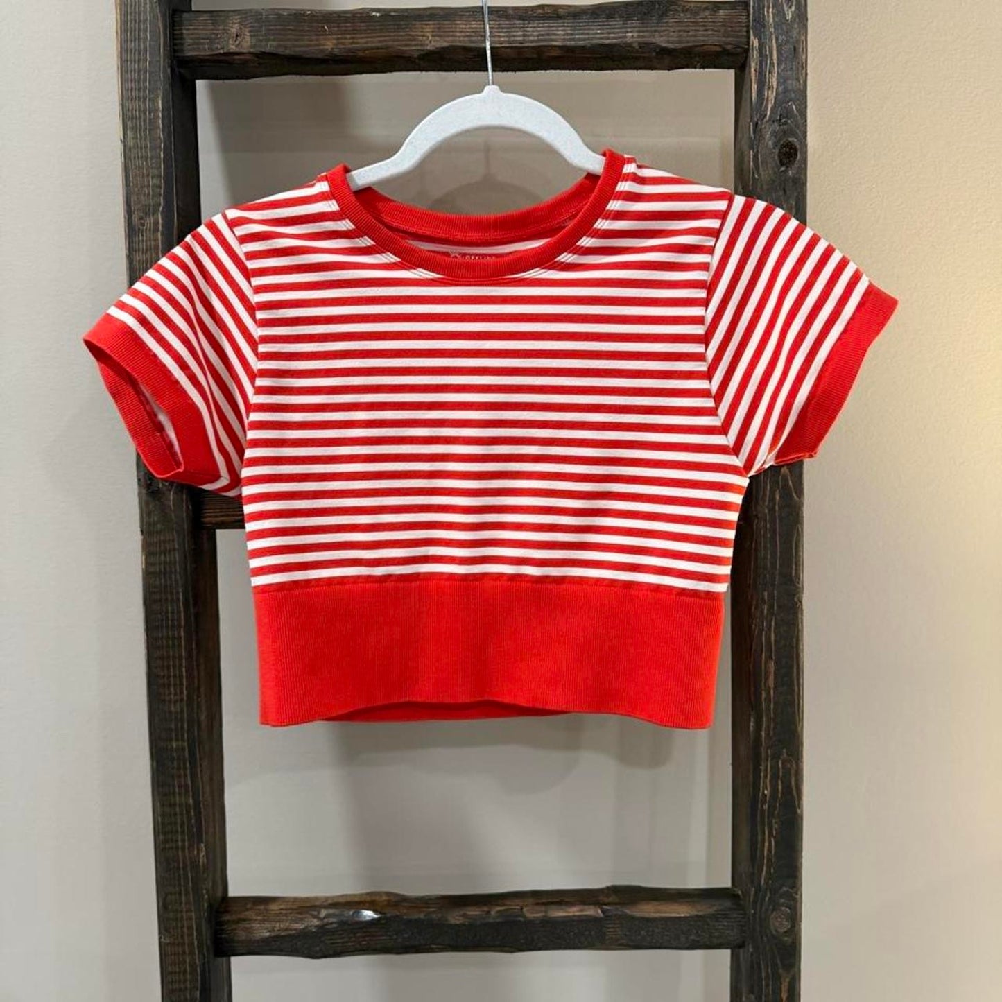 Size Medium Aerie Real Me Seamless Red & White Striped Top