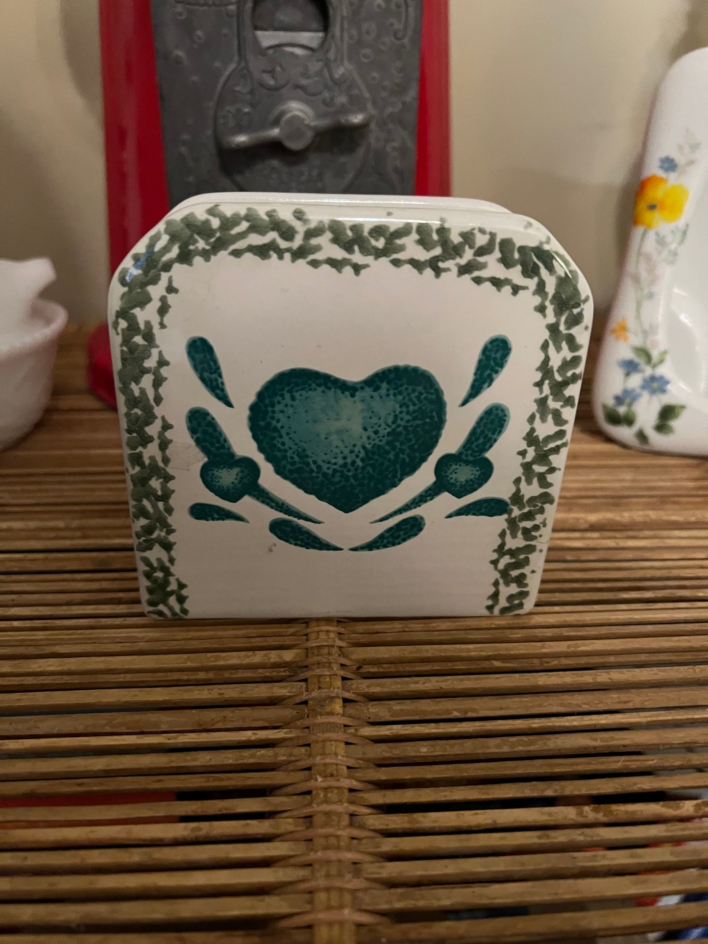 Green Heart Stoneware Napkin Holder