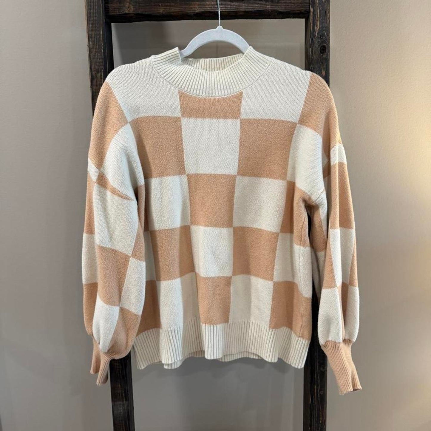 Size Large Zesica Checkered Sweater