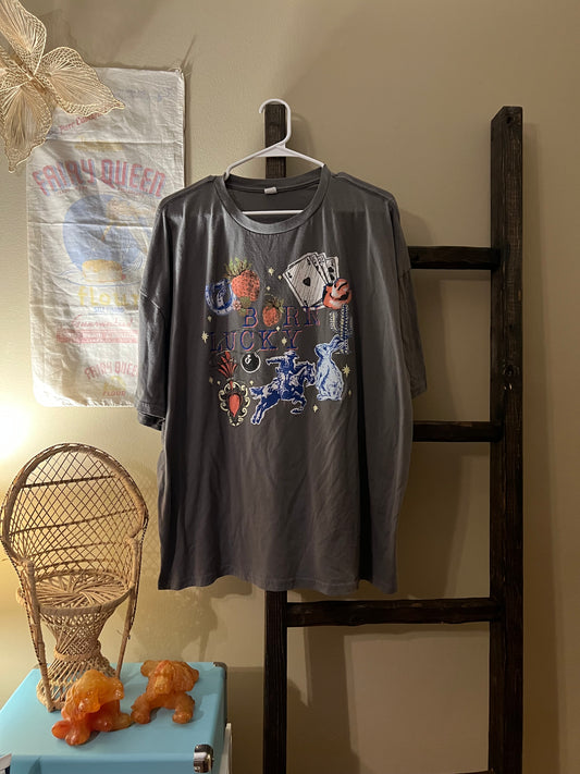 Size XXL Born Lucky Graphic Tee