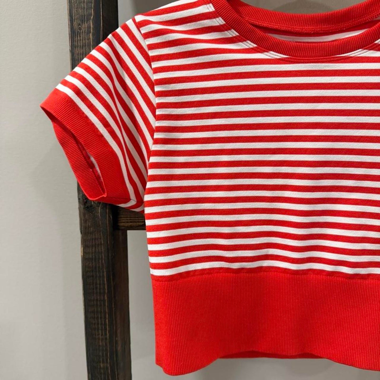 Size Medium Aerie Real Me Seamless Red & White Striped Top