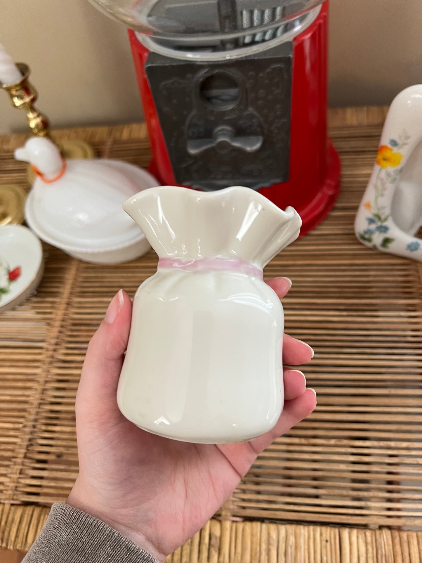 Takahski Mini Bow Vase