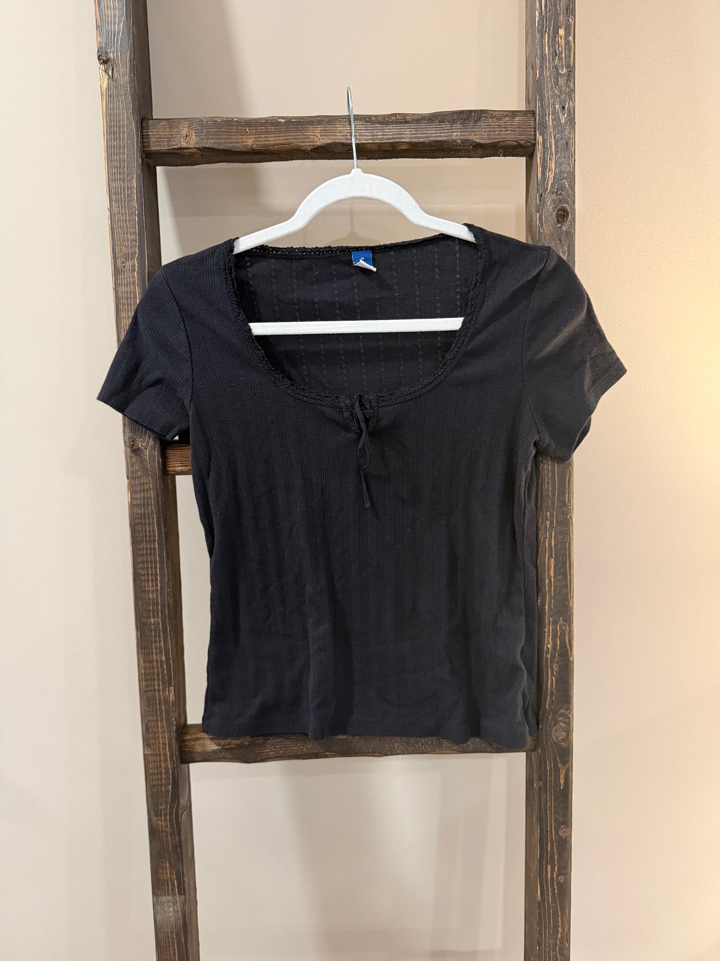 Size Medium Old Navy Lace Trim Bow Top