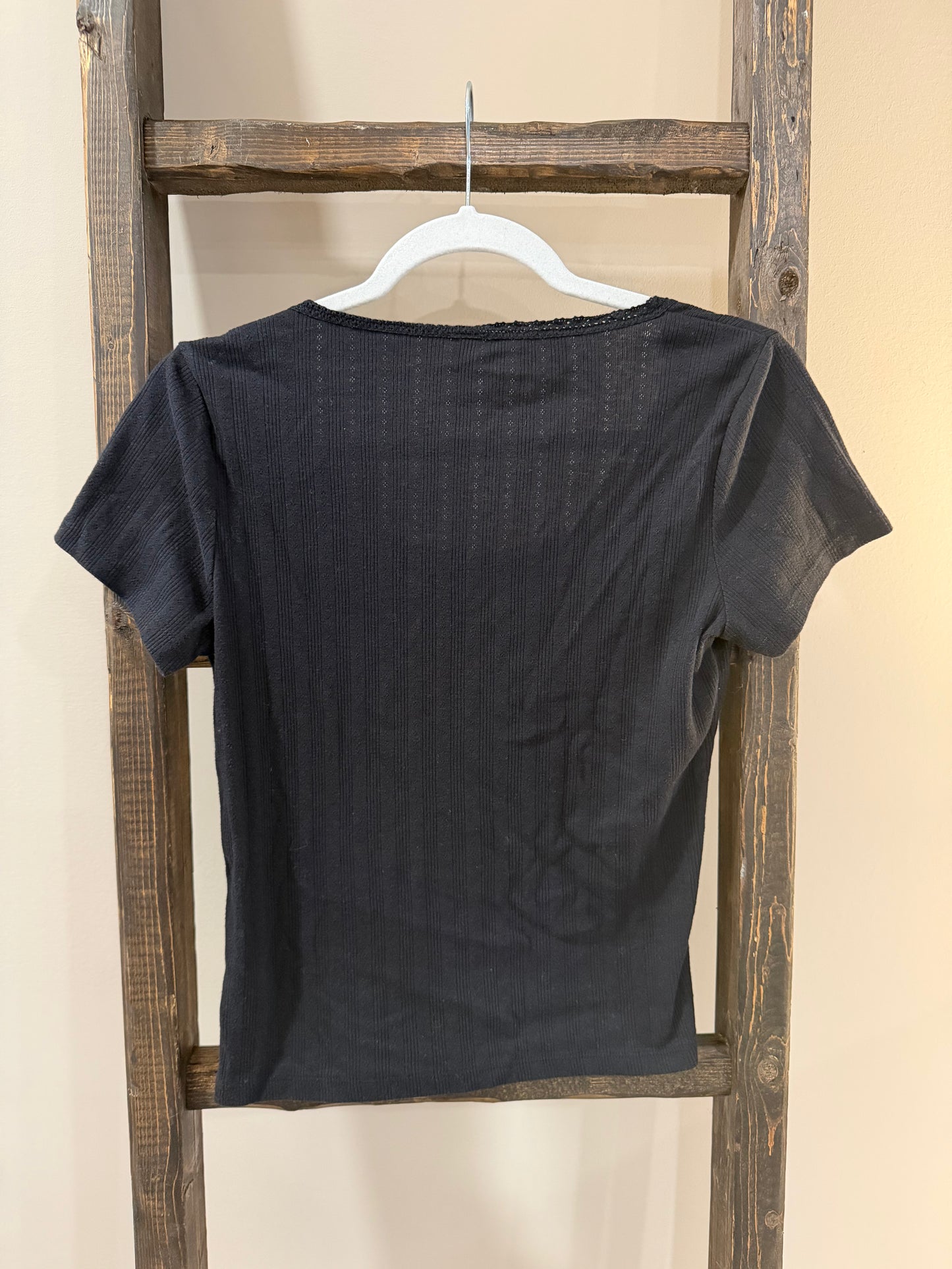 Size Medium Old Navy Lace Trim Bow Top