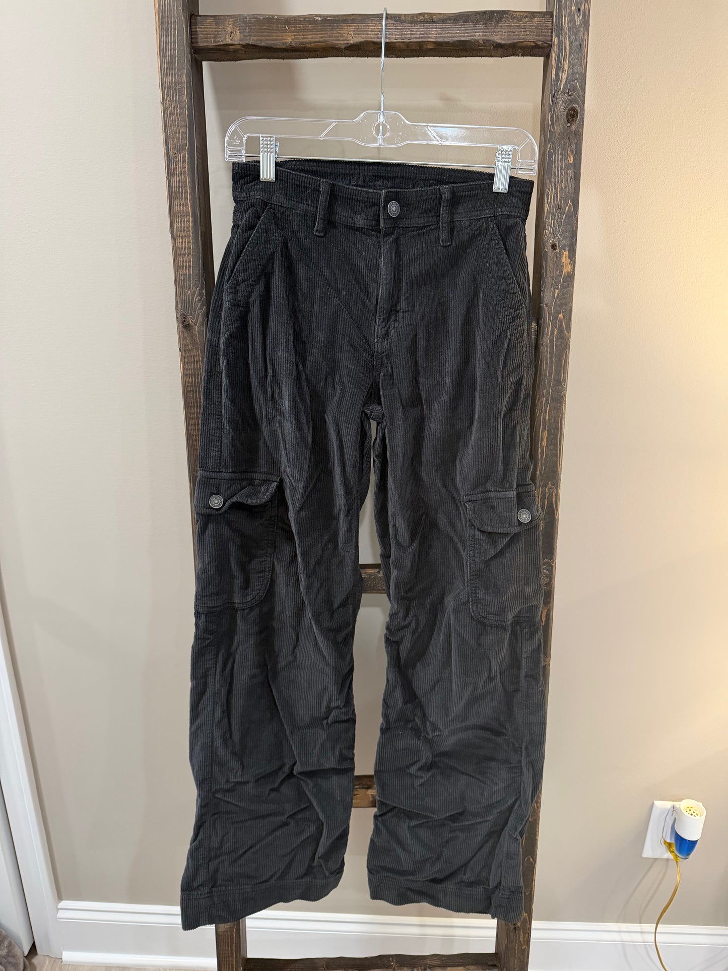 Size 00 American Eagle Super High Rise Baggy Wide Leg Black Corduroy Cargo Utility Pants