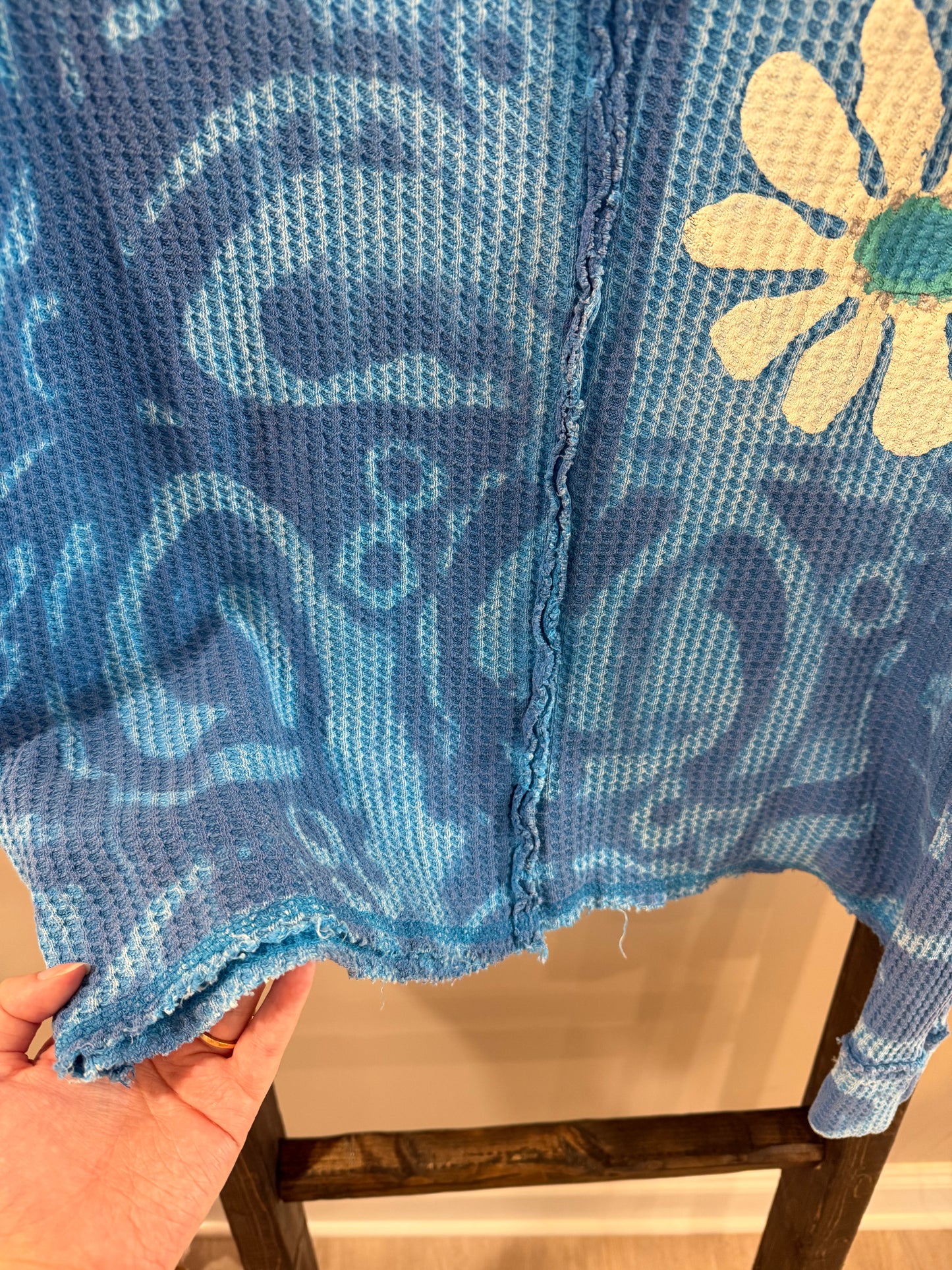 Size Medium Zenana Thermal Cropped Long Sleeve Top
