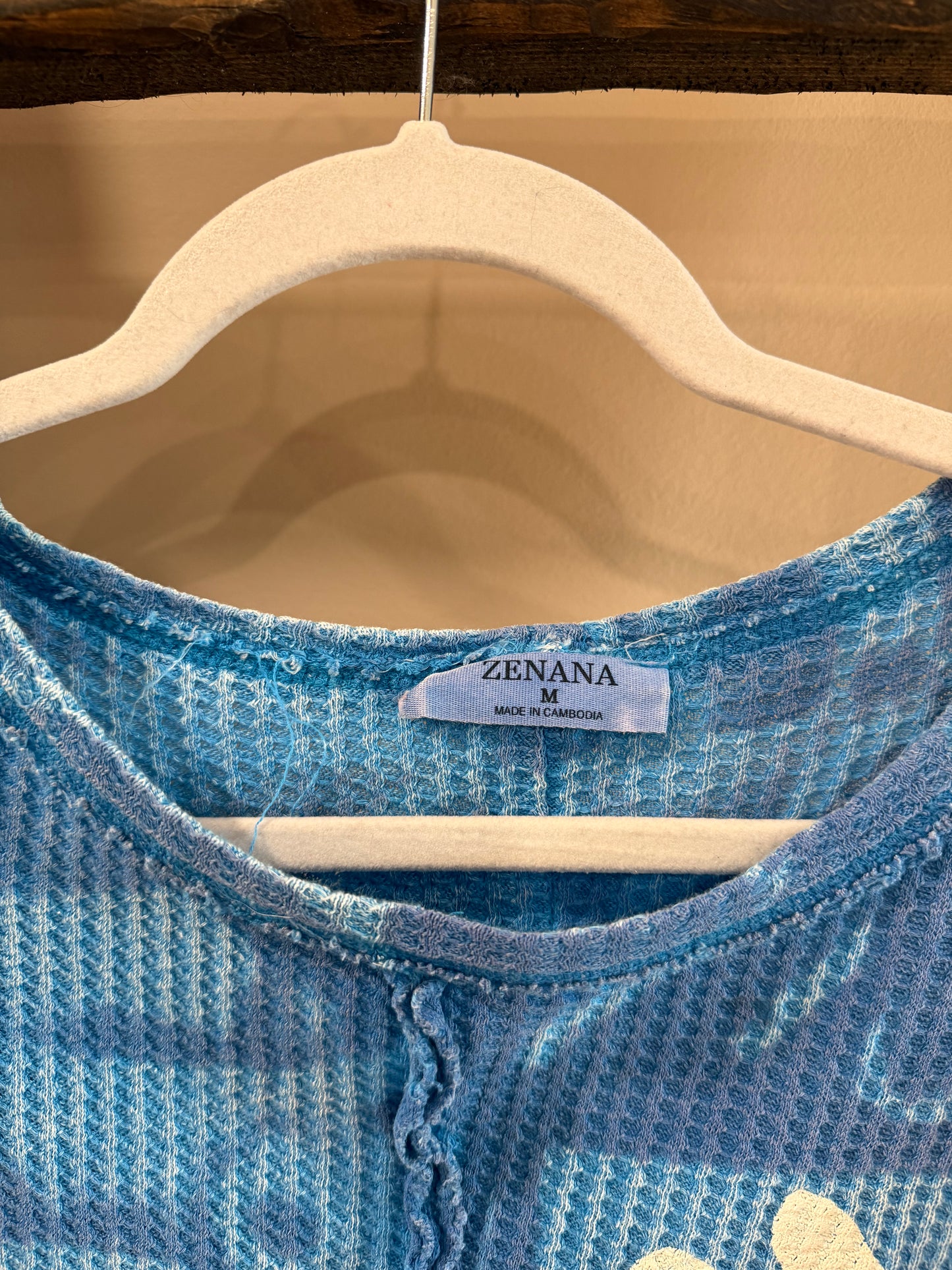 Size Medium Zenana Thermal Cropped Long Sleeve Top