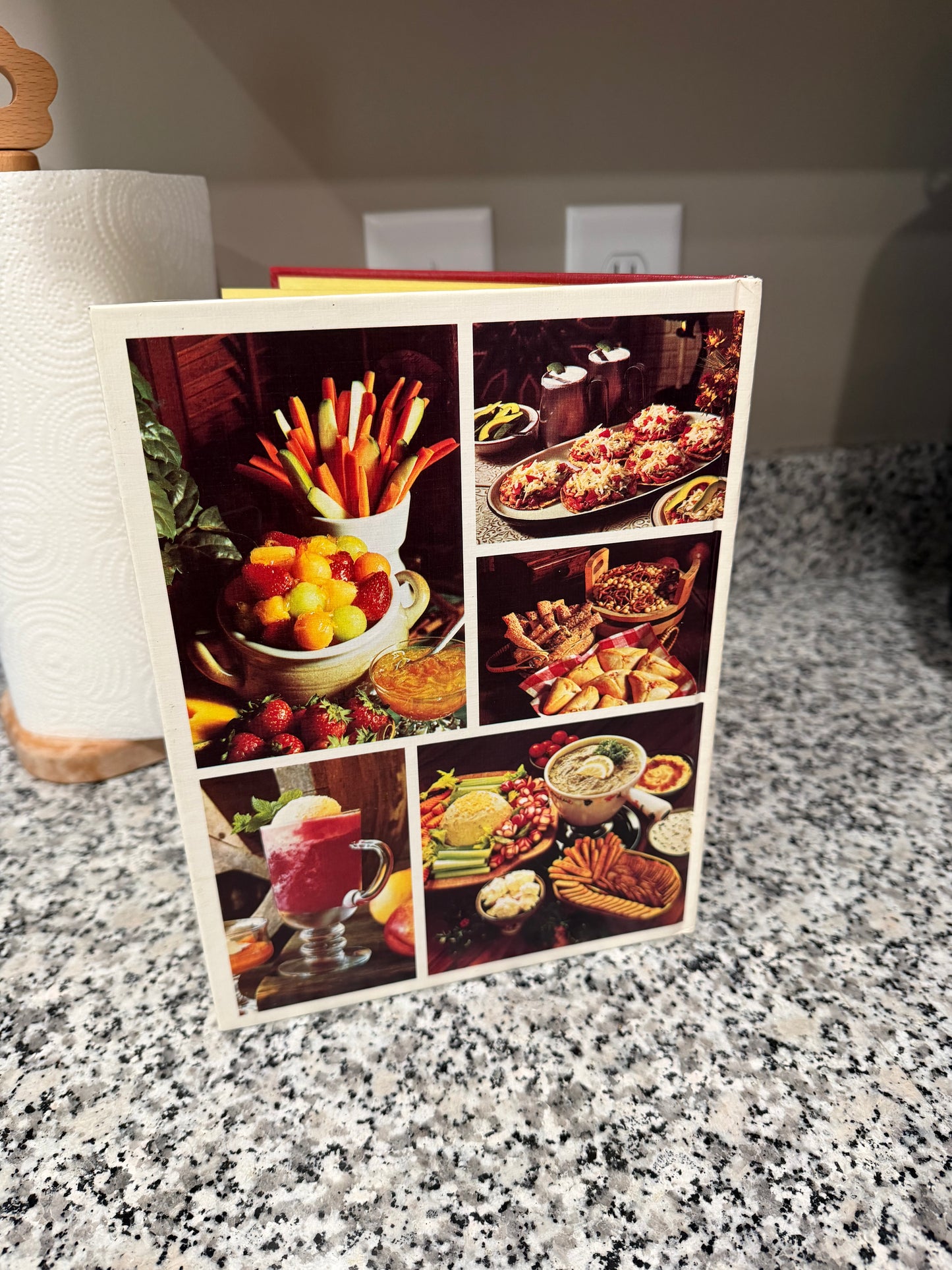 Vintage Better Homes & Garden Snacks and Appetizers Cookbook
