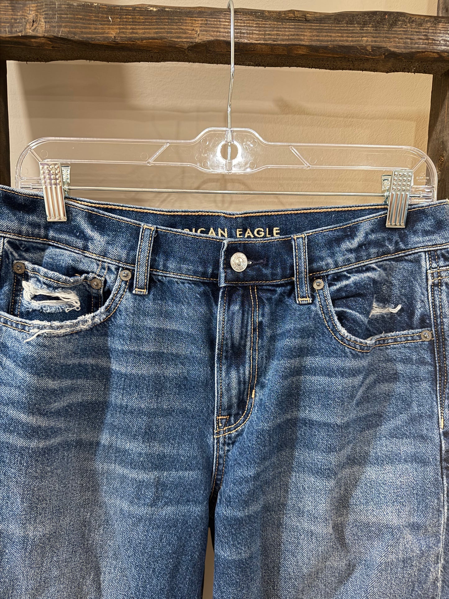 Size 8 American Eagle Distressed Low Rise Skater Jeans