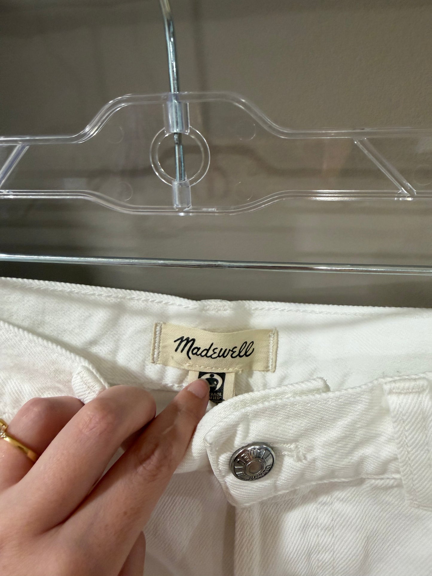 Size 27 Madewell White Low-Slung Baggy Button Fly Jeans