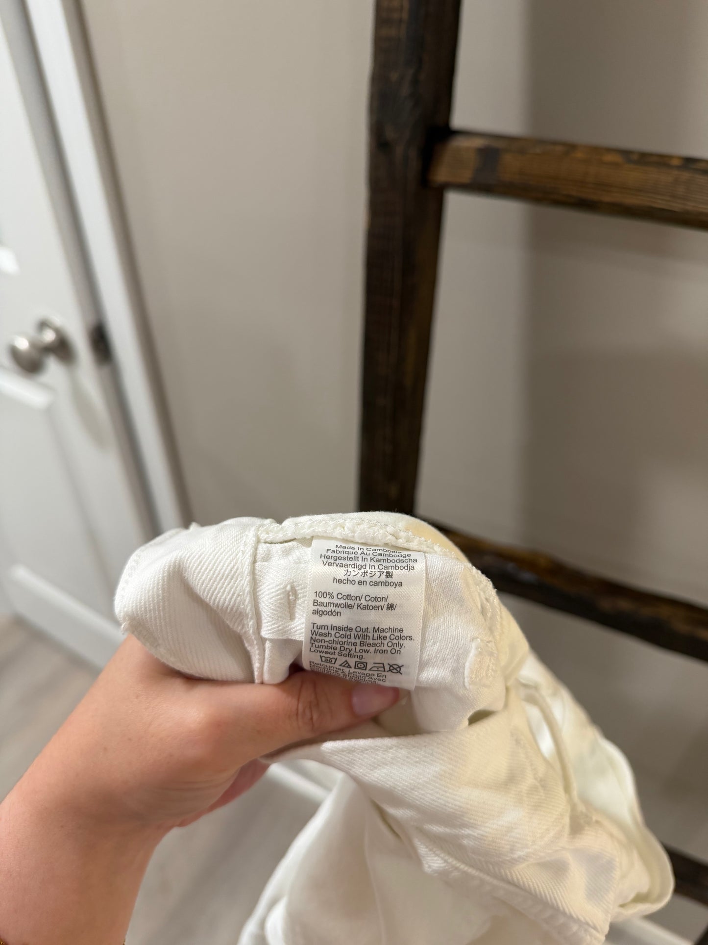 Size 27 Madewell White Low-Slung Baggy Button Fly Jeans