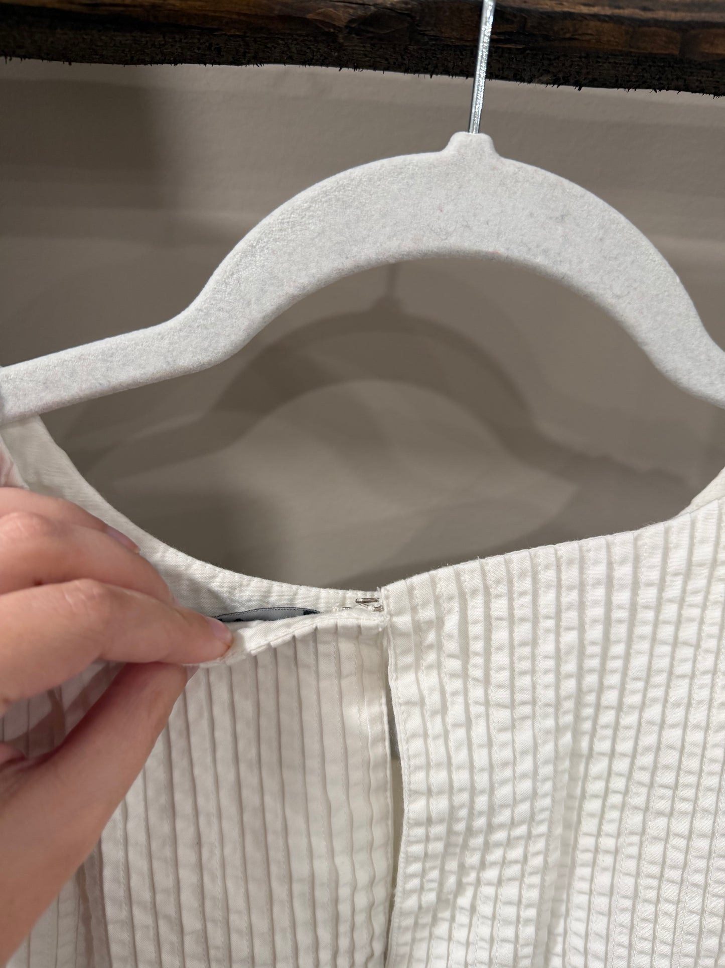 Size Medium Able Sarah Ruffle Pleated White Blouse