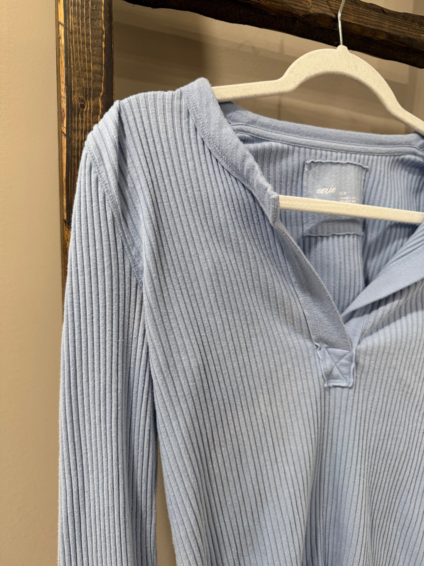 Size Medium Aerie Light Blue Ribbed Top