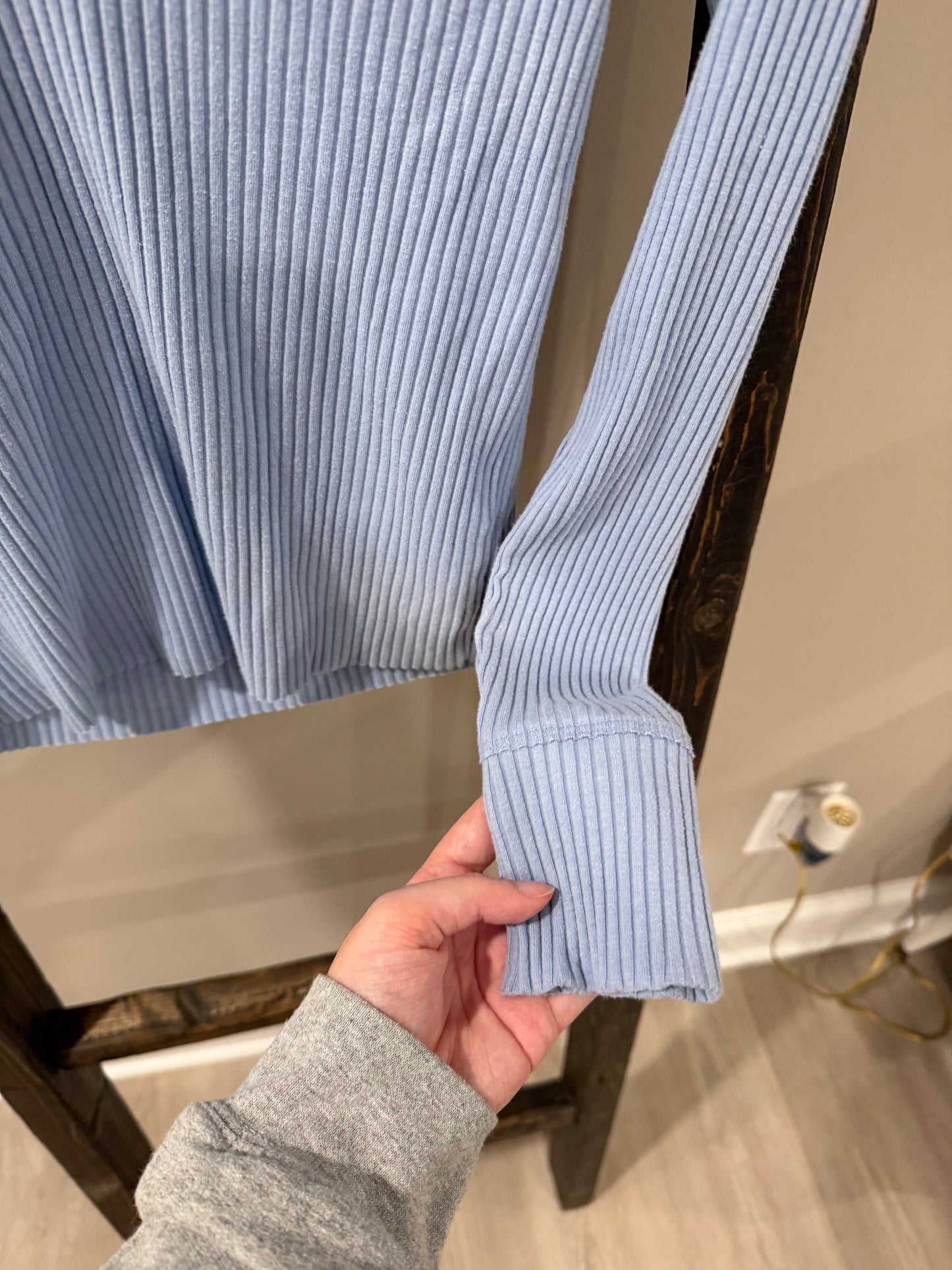 Size Medium Aerie Light Blue Ribbed Top