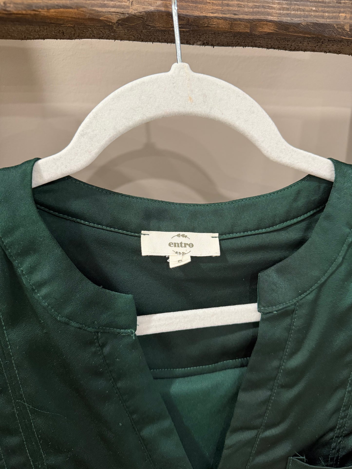 Size Small Entro Emerald Green Shift Dress With Front Pleated Pockets