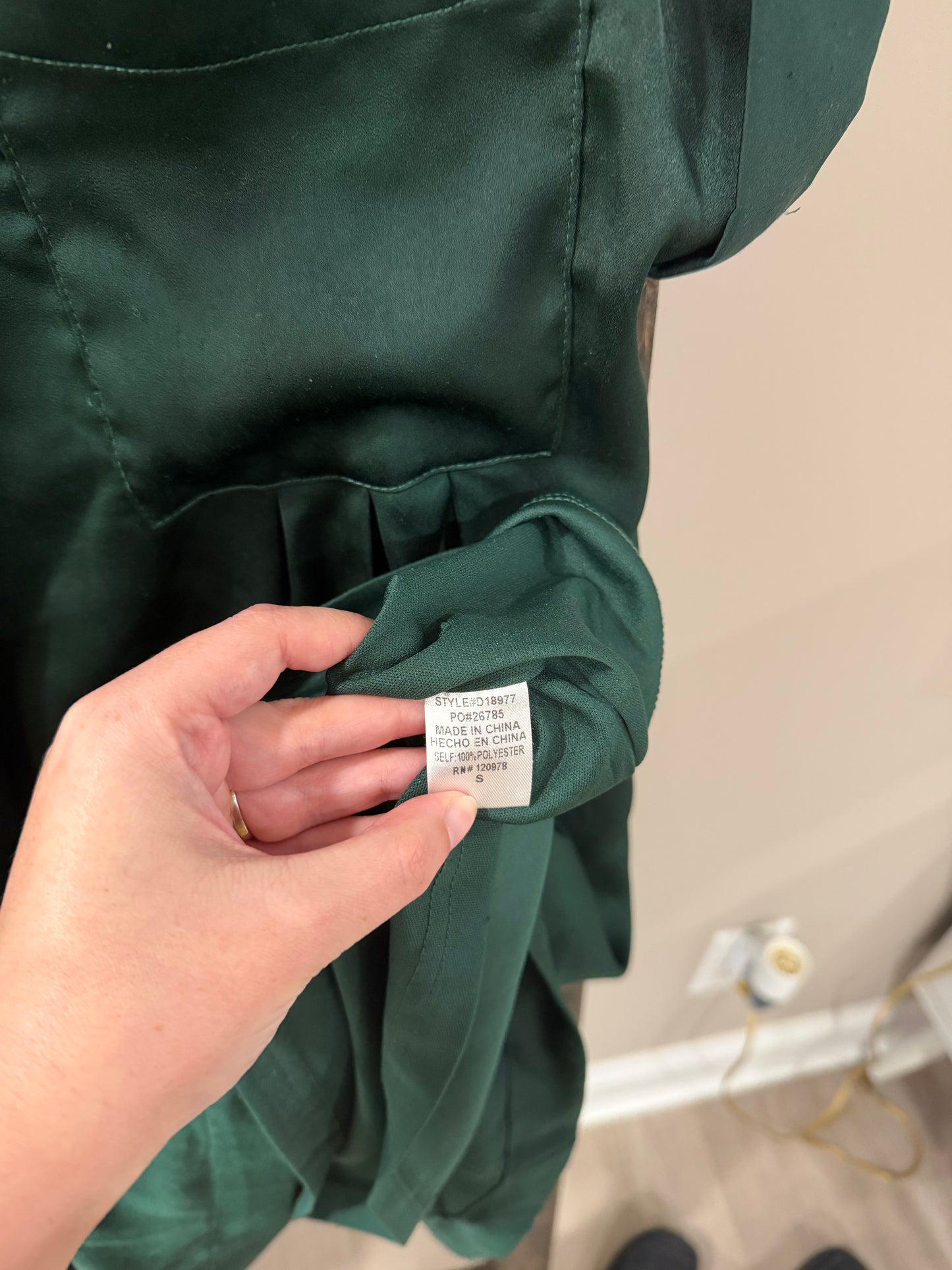 Size Small Entro Emerald Green Shift Dress With Front Pleated Pockets