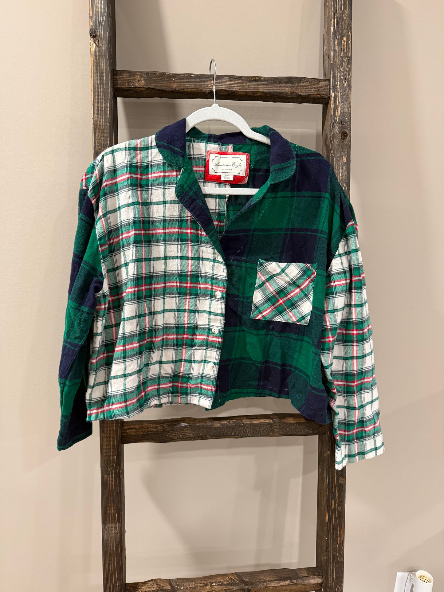 Size Medium American Eagle Plaid Loungewear Cropped Buttonup