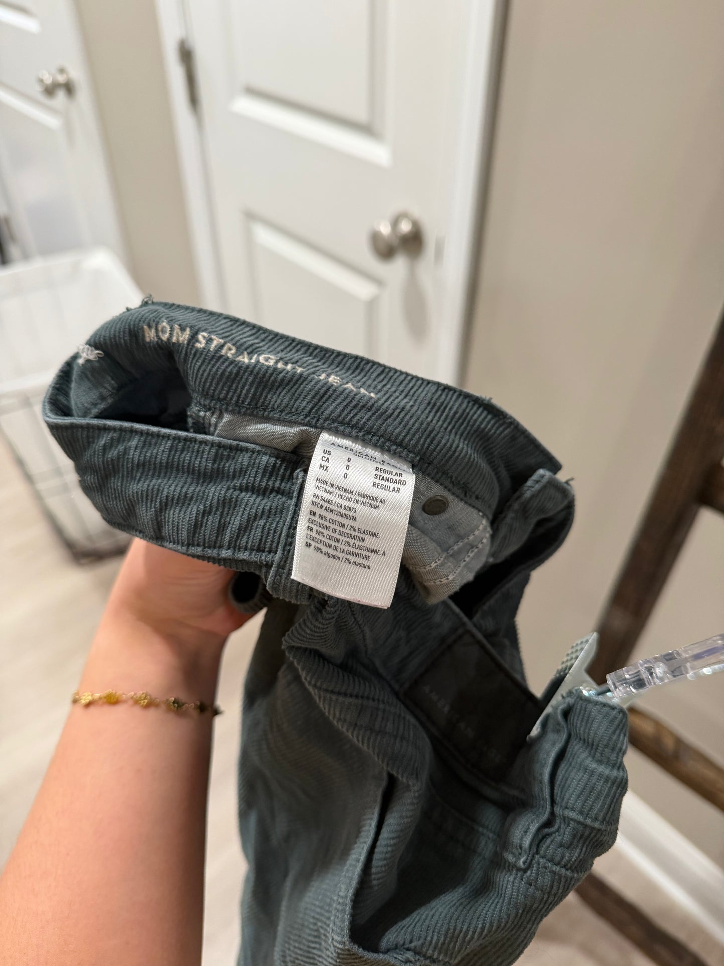 Size 0 American Eagle Green Corduroy Mom Straight Jeans