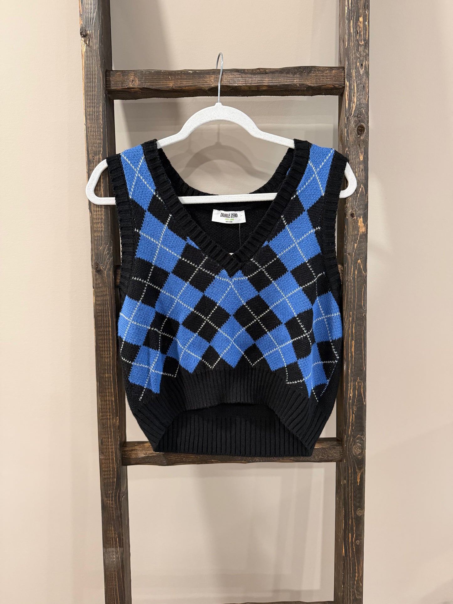 Size Large NWT Double Zero Black & Blue Argyle Cropped Sweater Vest
