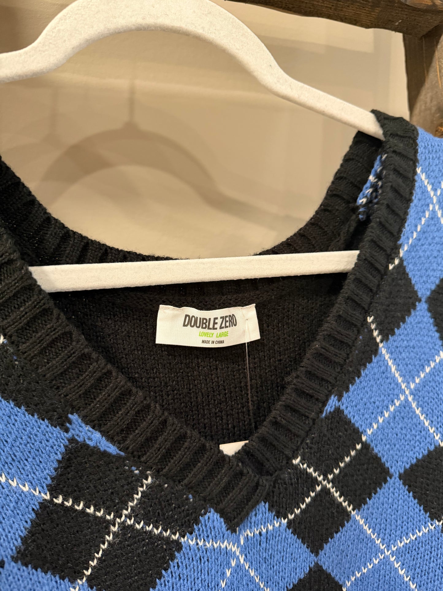 Size Large NWT Double Zero Black & Blue Argyle Cropped Sweater Vest