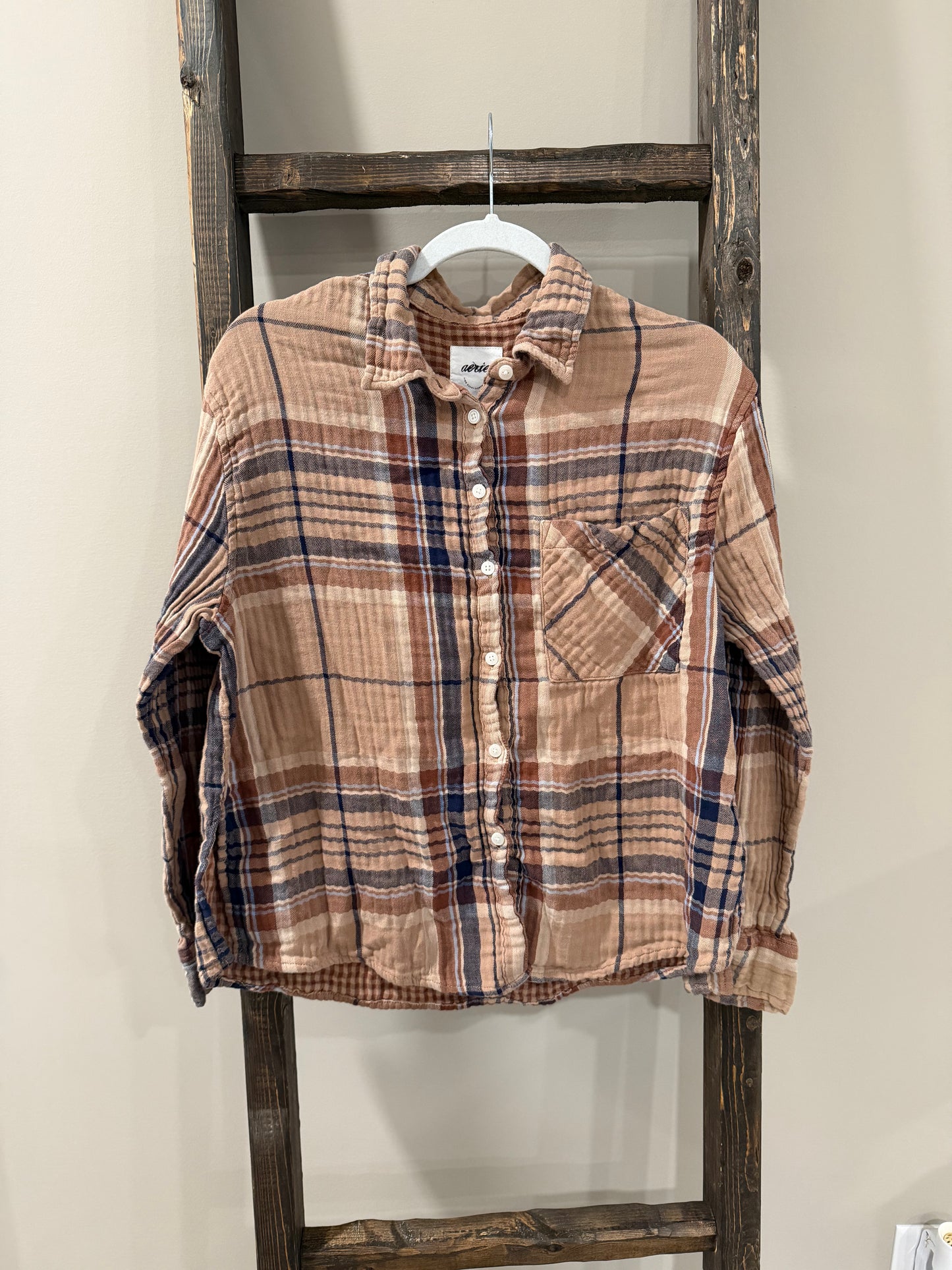Size Medium Aerie Plaid Brown & Blue Lightweight Flannel