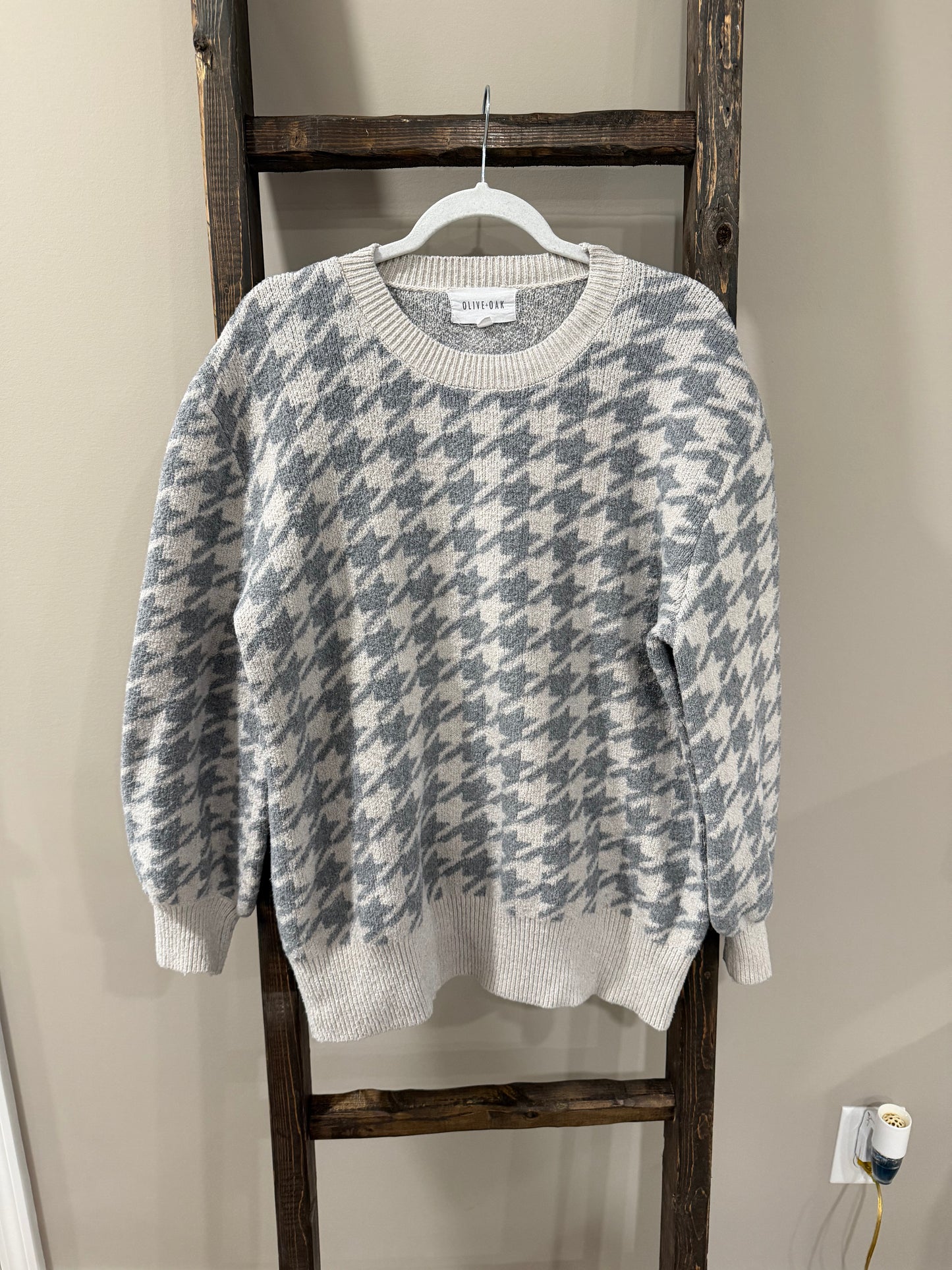 Size 2X Olive + Oak Houndstooth Crewneck Sweater