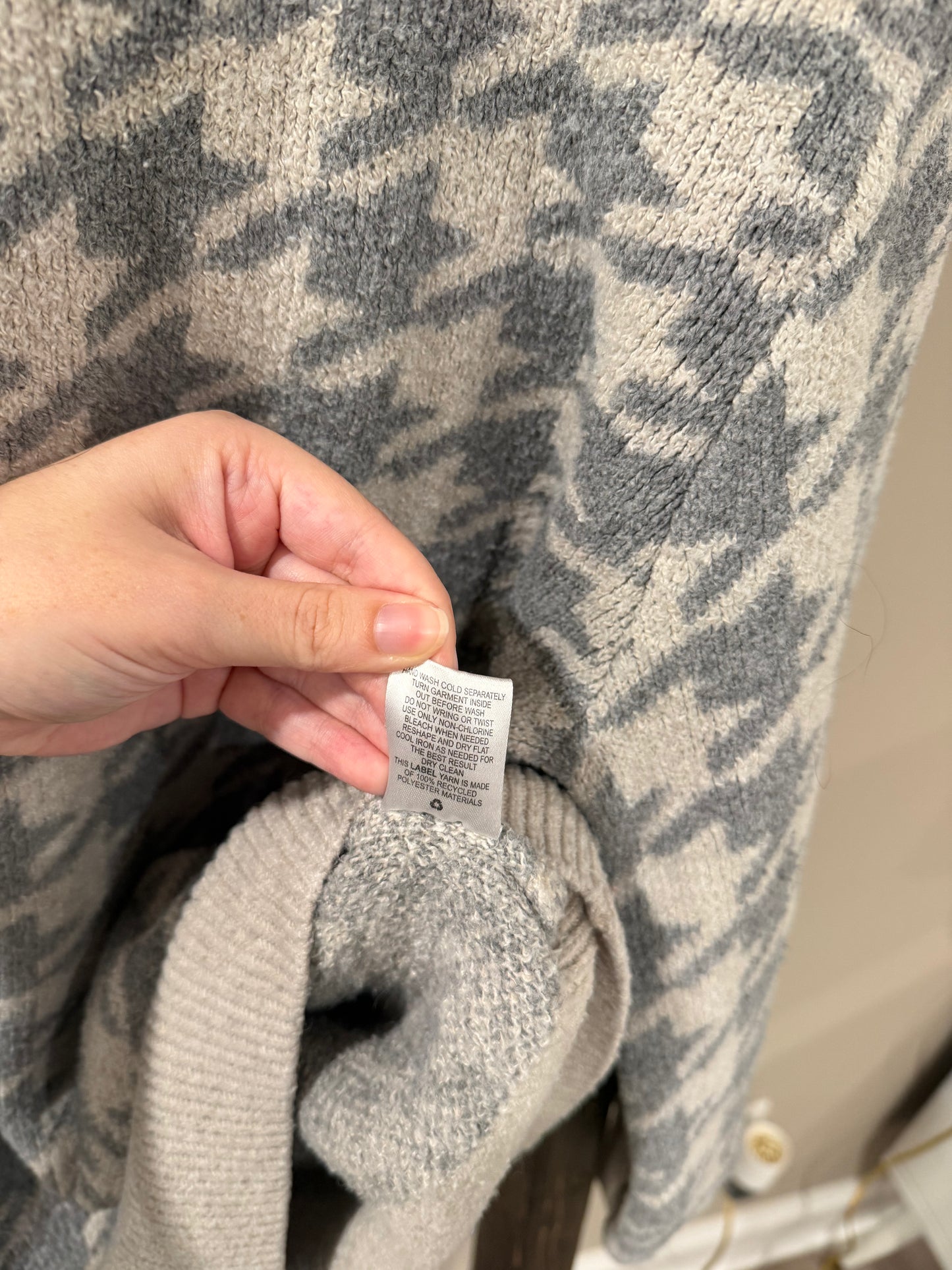Size 2X Olive + Oak Houndstooth Crewneck Sweater