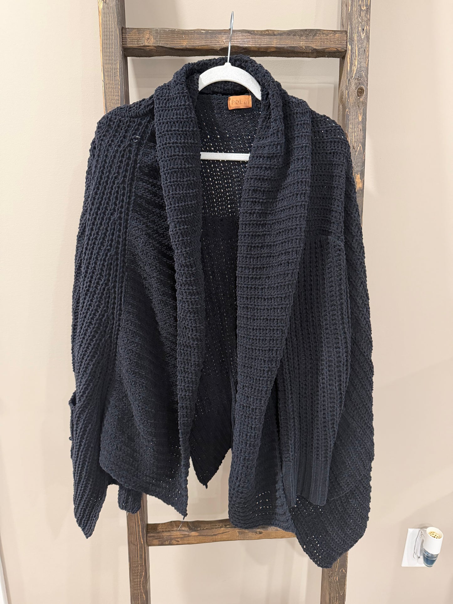 Size Medium POL Black Knit Chunky Cardigan