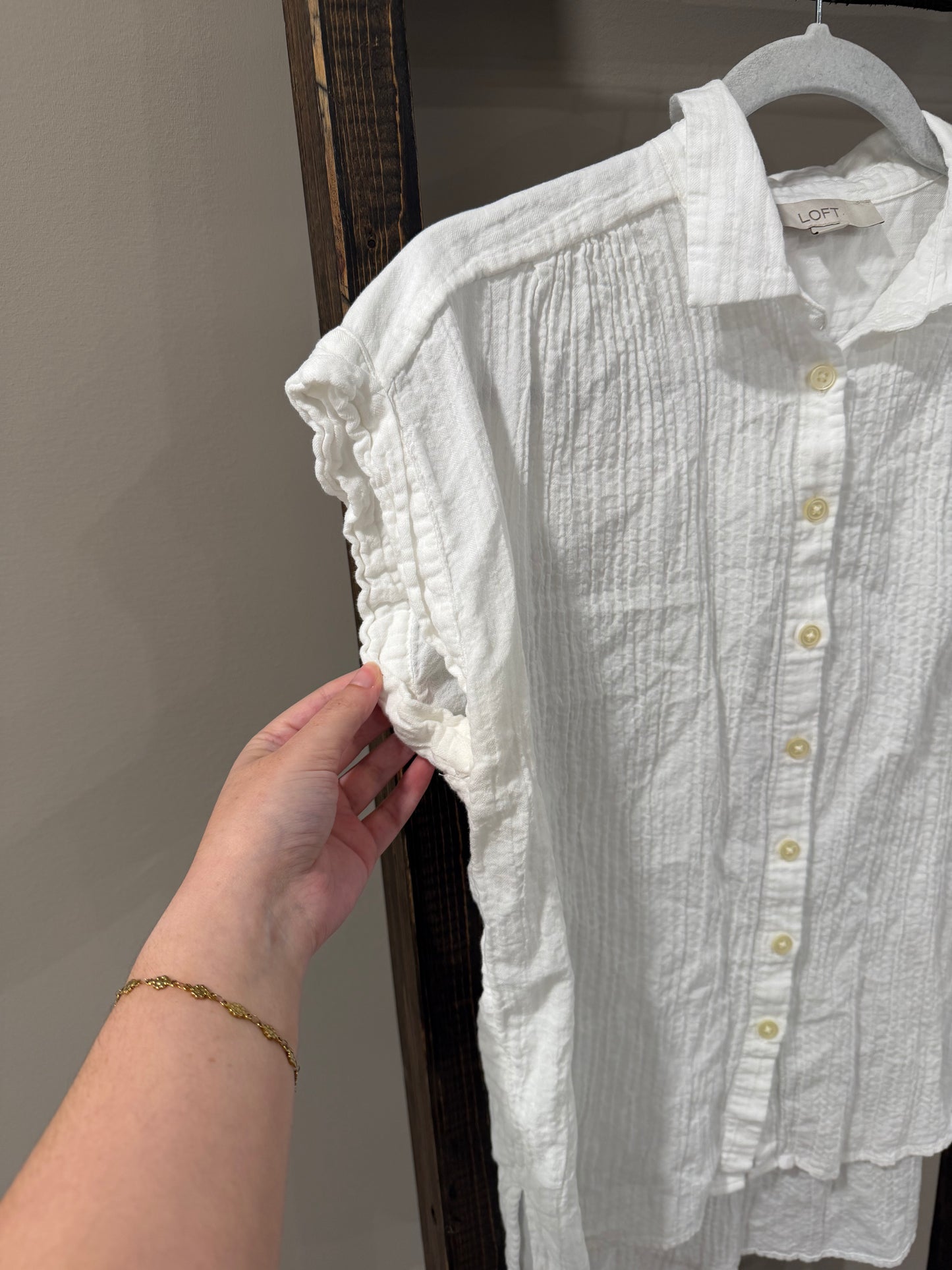 Size Small LOFT White Button Up Blouse With Ruffles &amp; Subtle Verticle Pleating