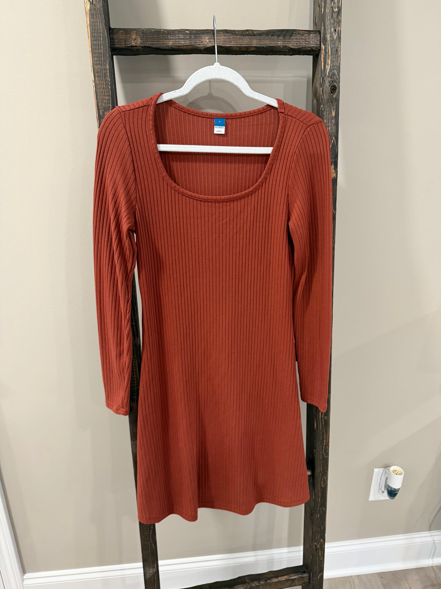 Size Small Old Navy Ribbed Burnt Orange Long Sleeve Midi Dress
