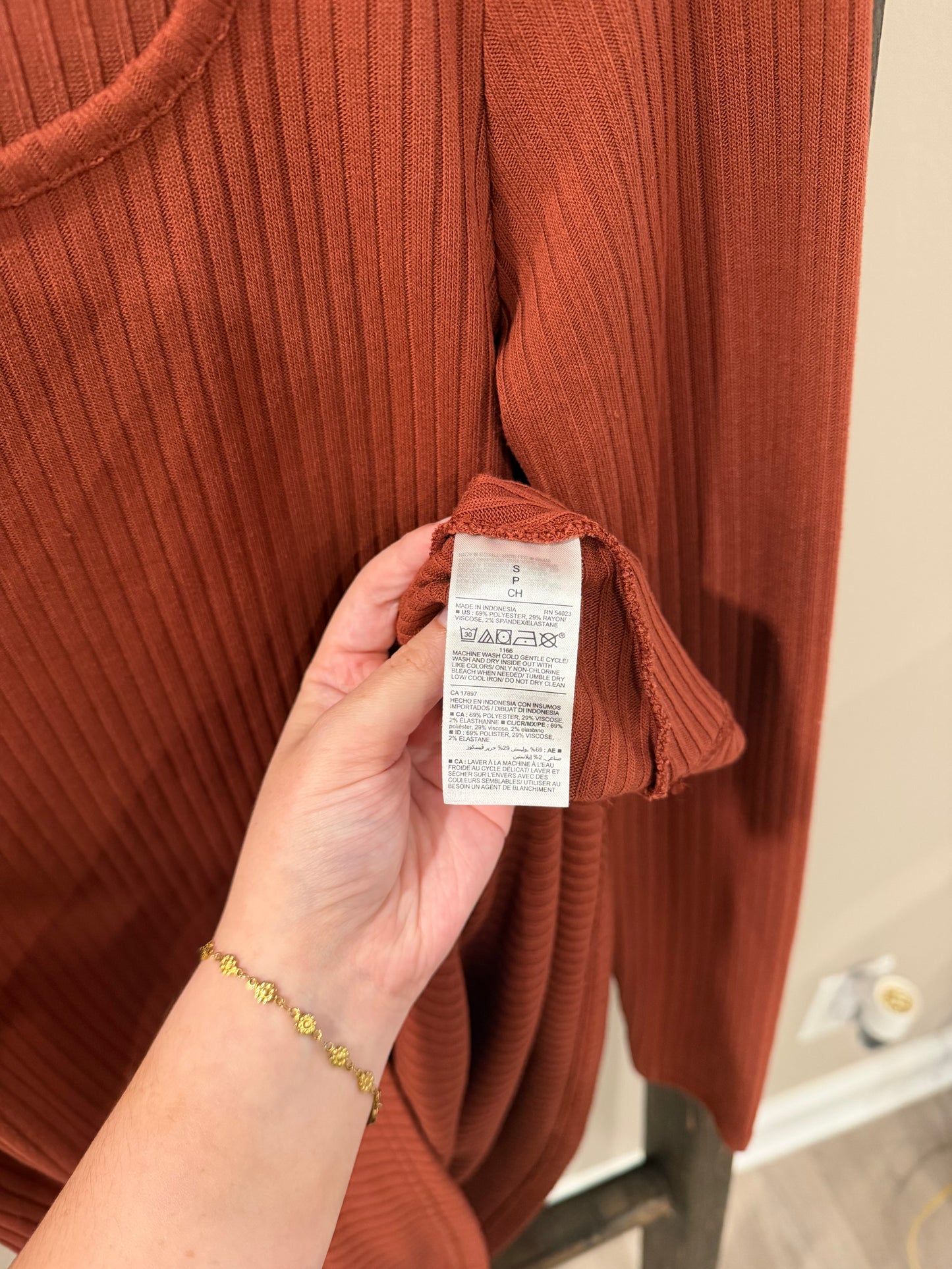 Size Small Old Navy Ribbed Burnt Orange Long Sleeve Midi Dress