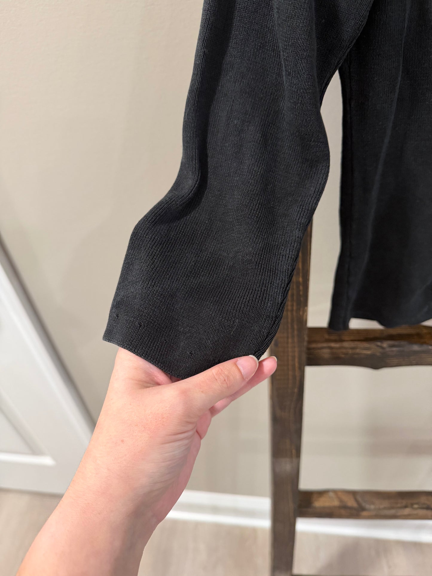 Size XS Banana Republic Black 100% Silk Cardigan
