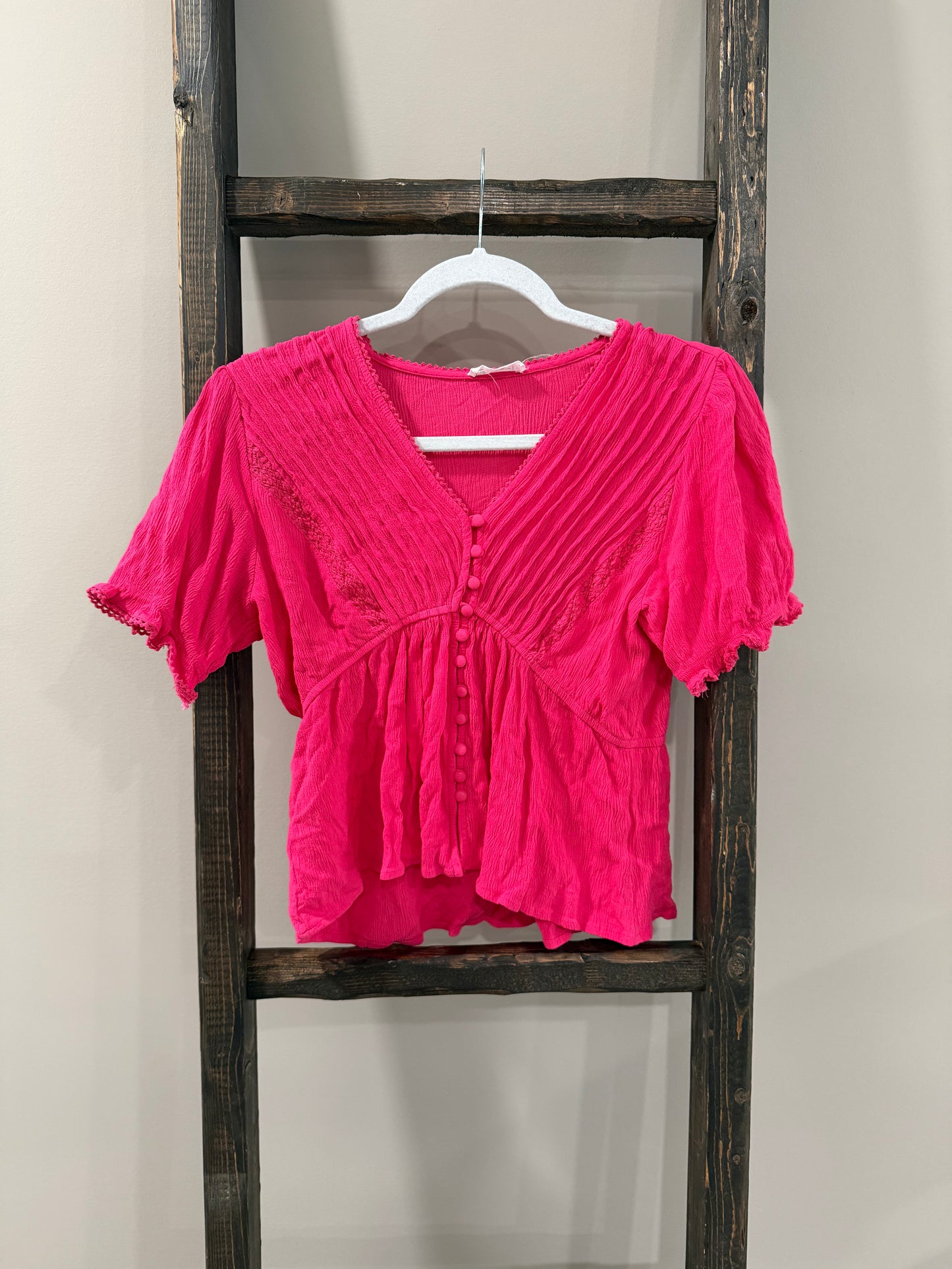 Size Large In Loom Pink Blouse With Lace Trim &amp; Button-Up Front