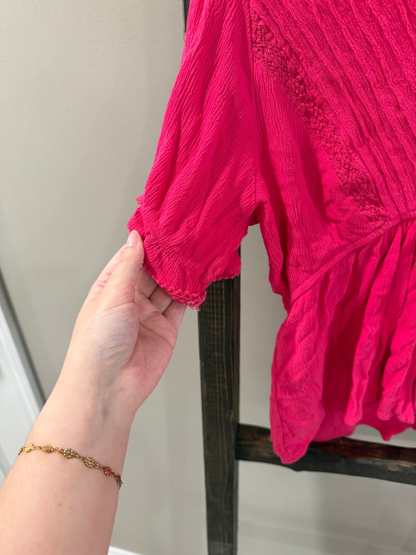 Size Large In Loom Pink Blouse With Lace Trim &amp; Button-Up Front