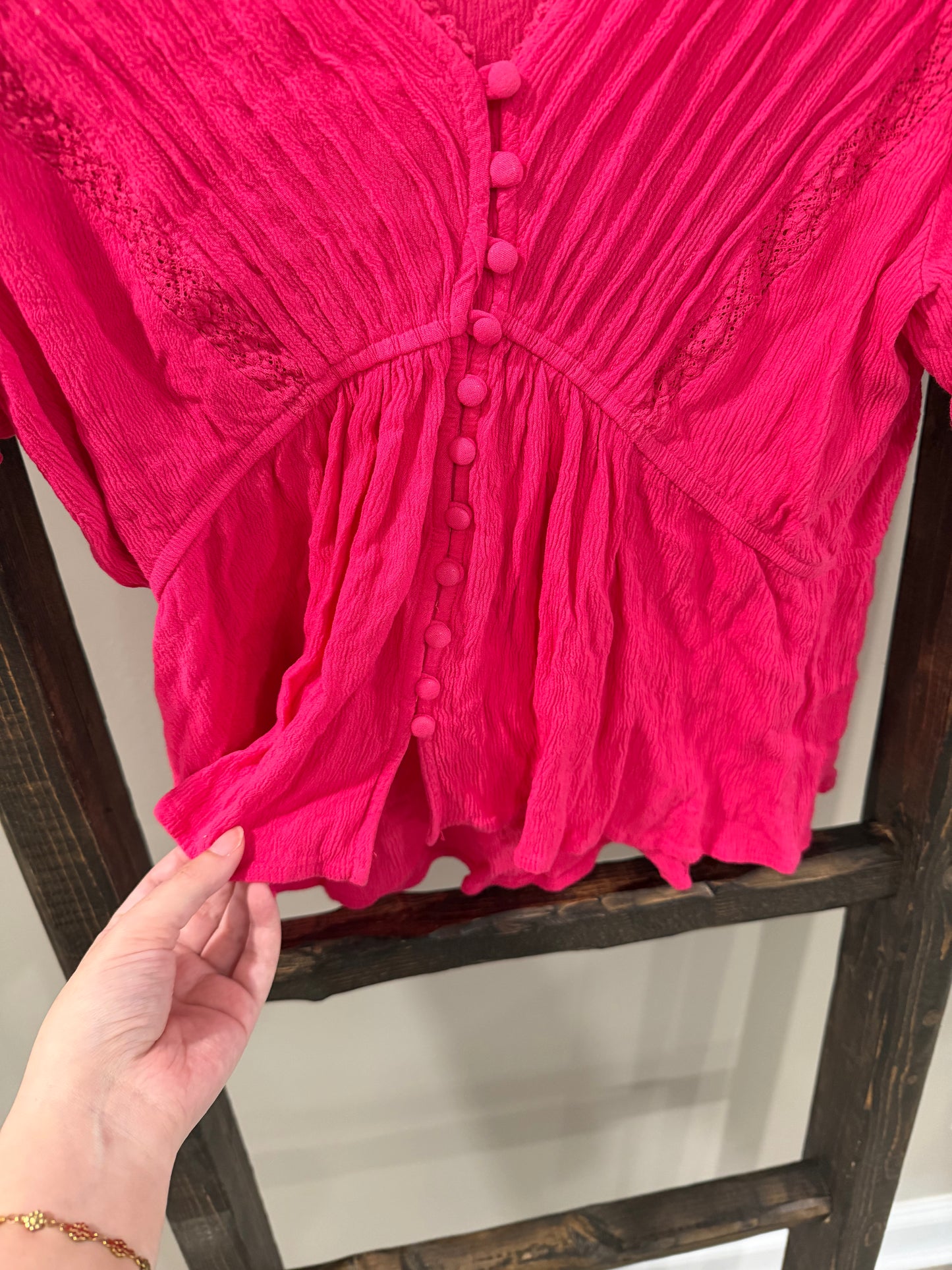 Size Large In Loom Pink Blouse With Lace Trim &amp; Button-Up Front
