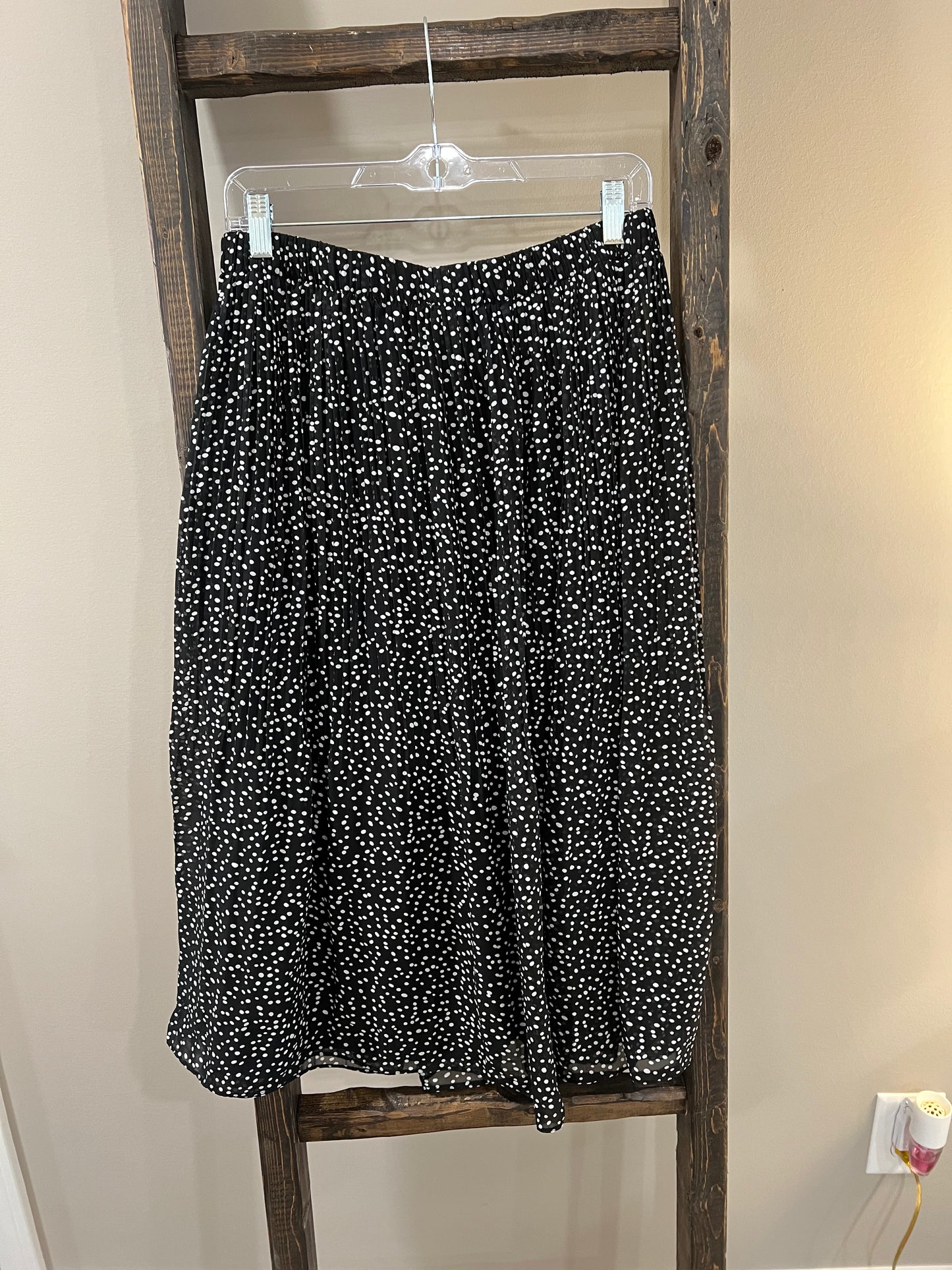 Size Large WDNY Black Polka Dot Midi Skirt