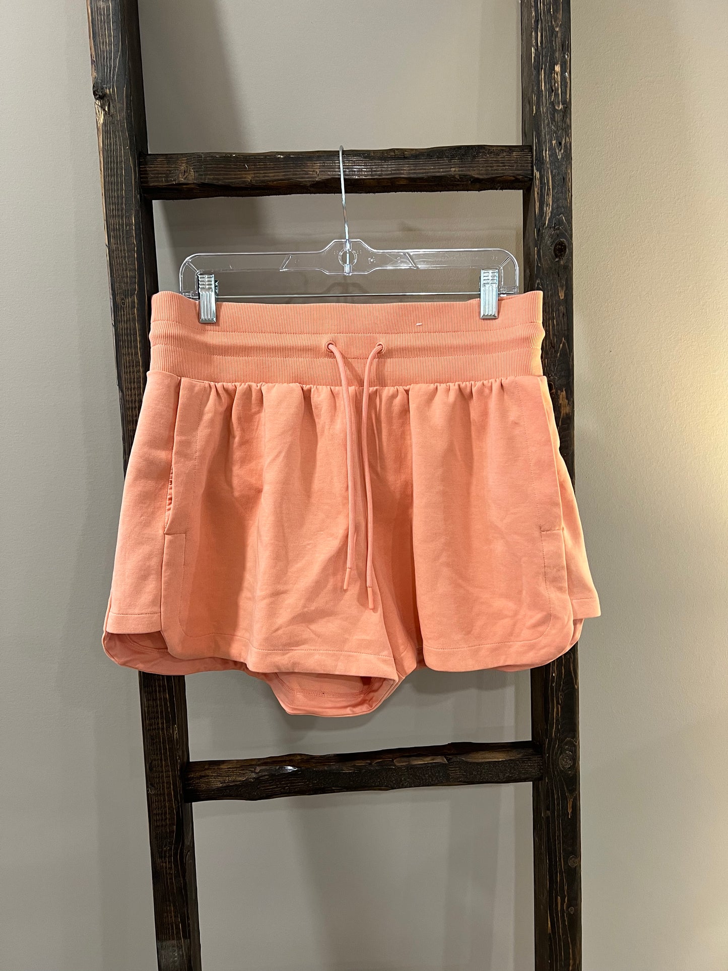 Size Large NWOT Old Navy Active Dynamic Fleece Shorts