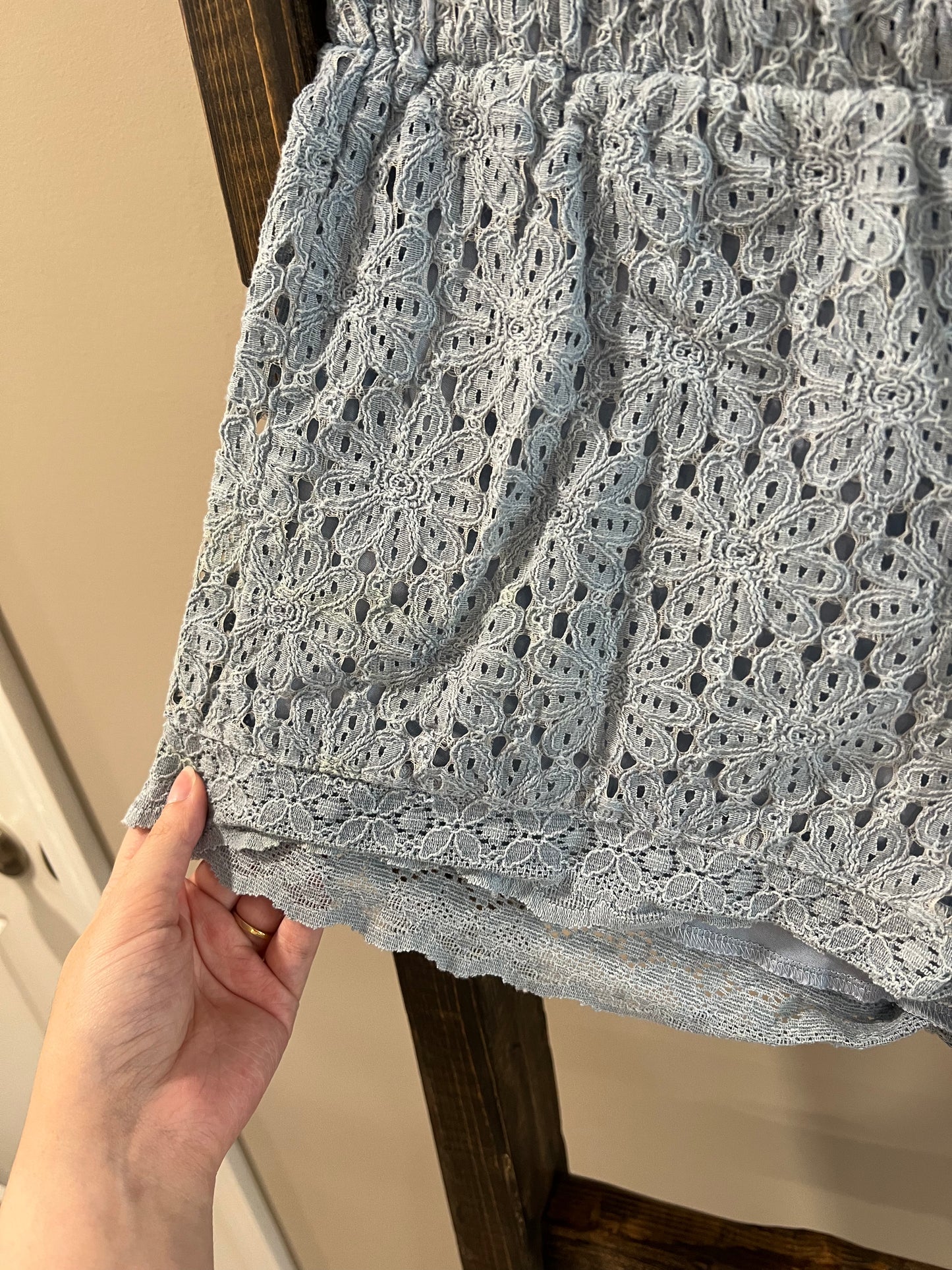Size Large Ban Jara Lace Shorts
