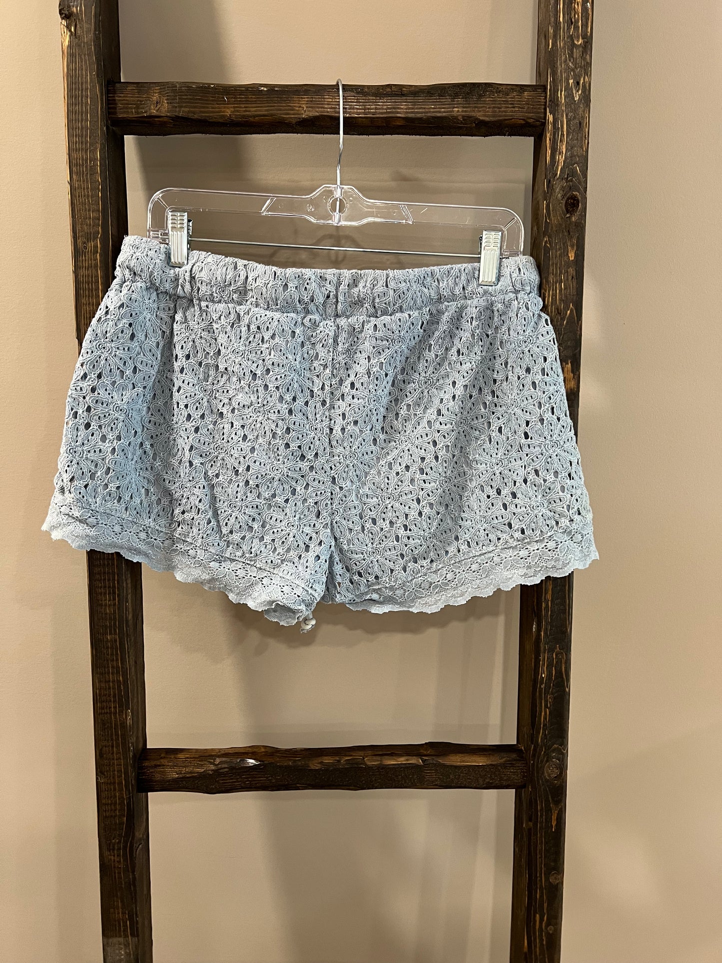 Size Large Ban Jara Lace Shorts