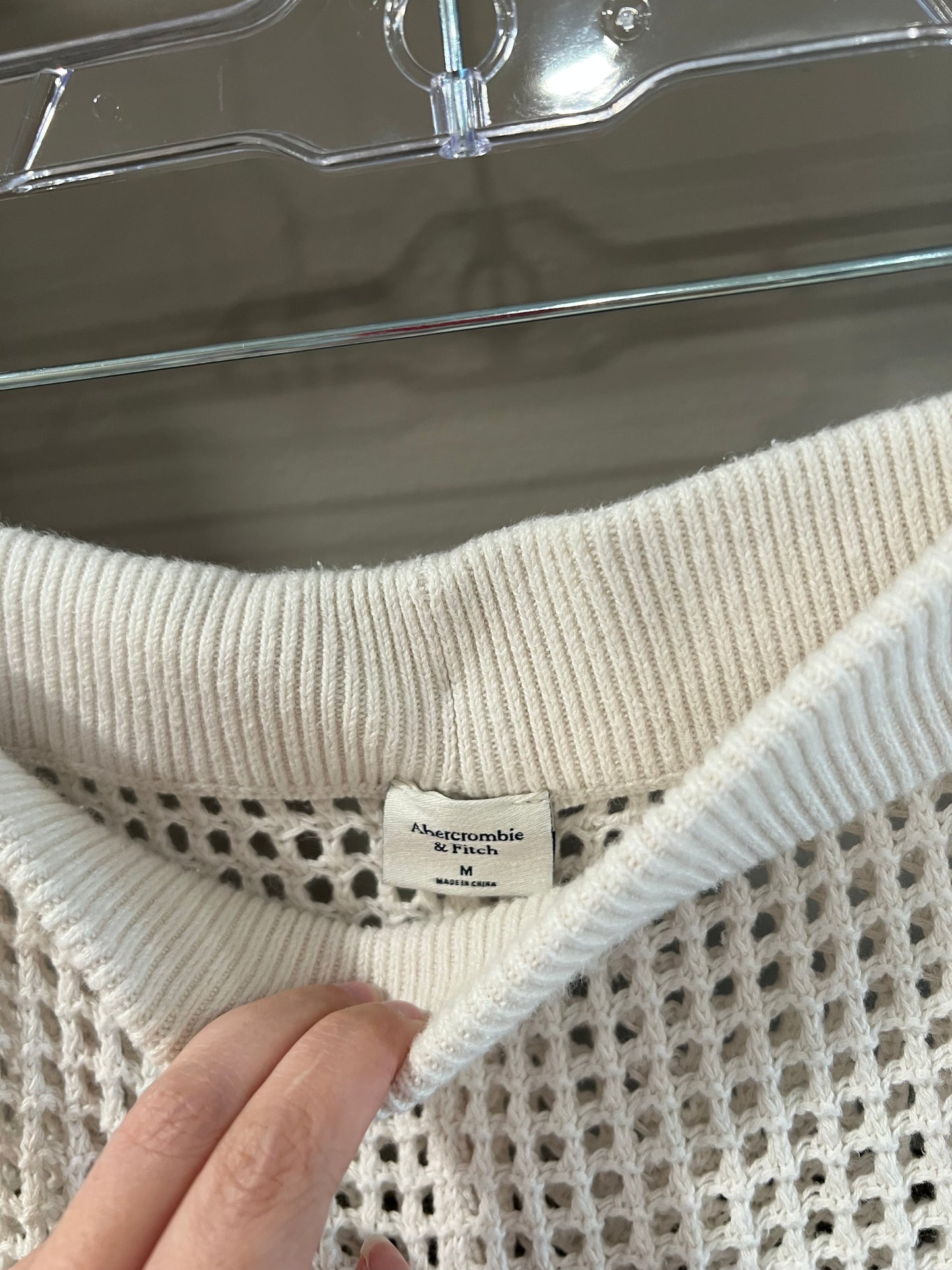 Size Medium Abercrombie & Fitch White Knit Coverup Pants