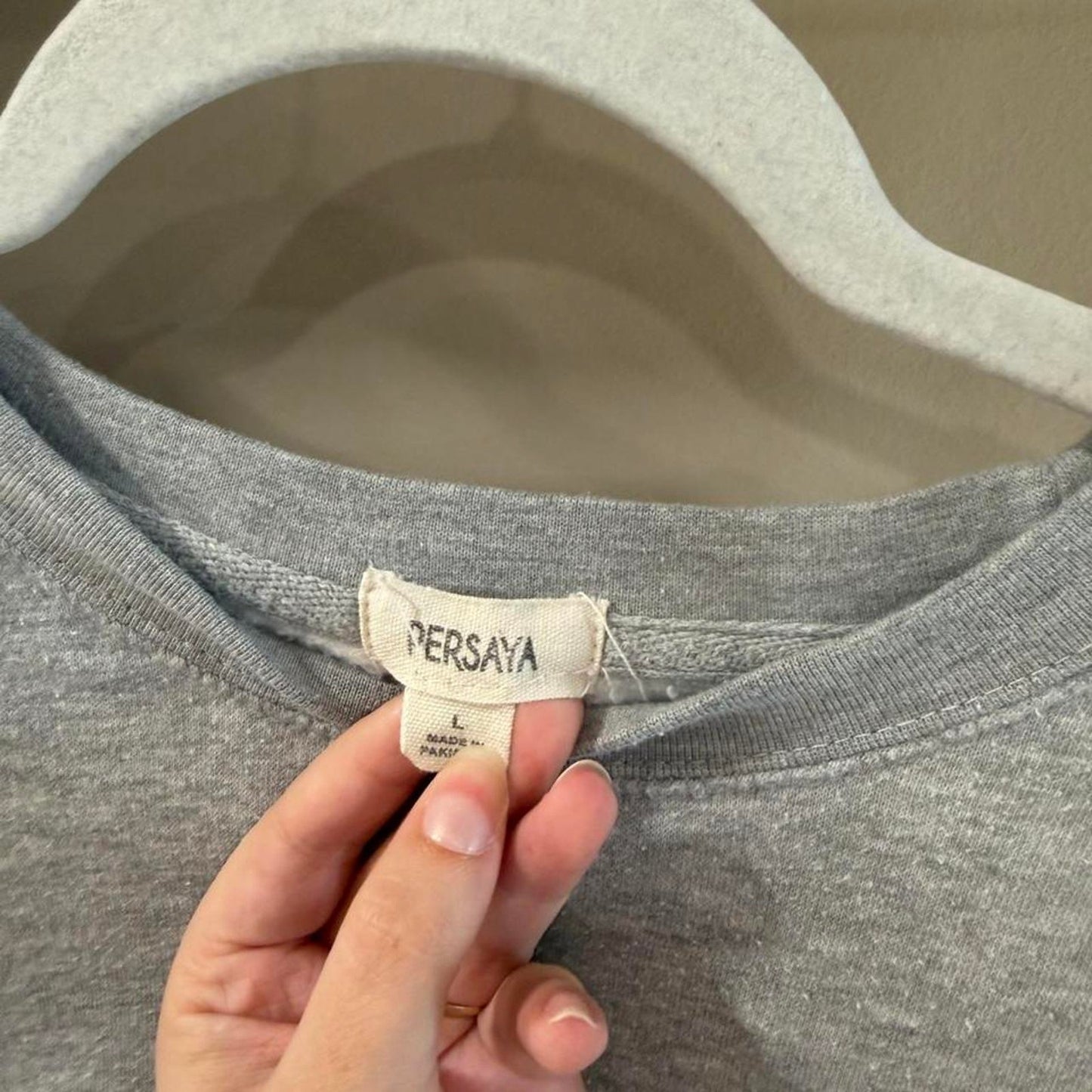 Size Large Persaya Embroidered Bow Oversized Crewneck